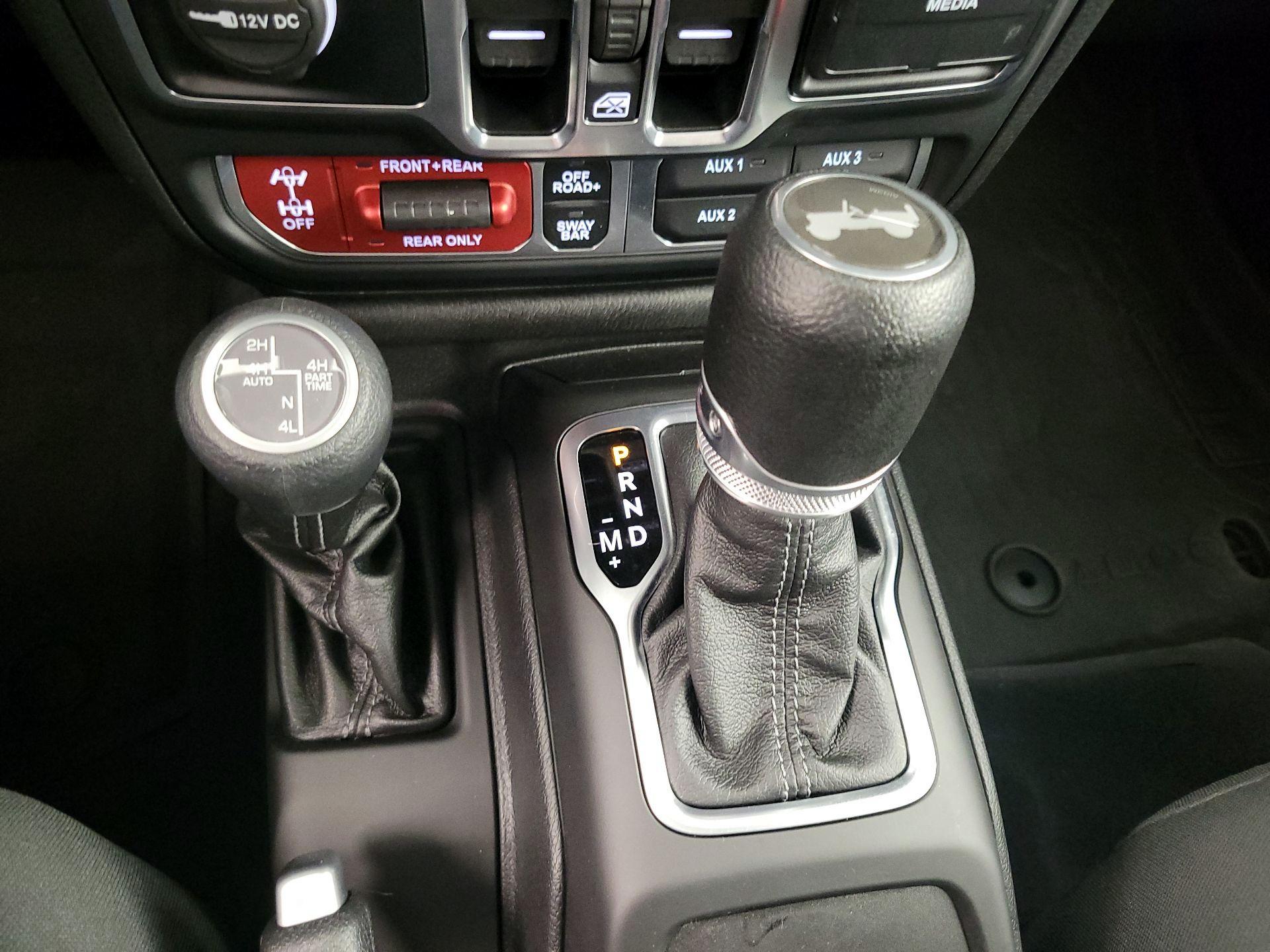 Thumbnail: 2025 Jeep Wrangler - 17