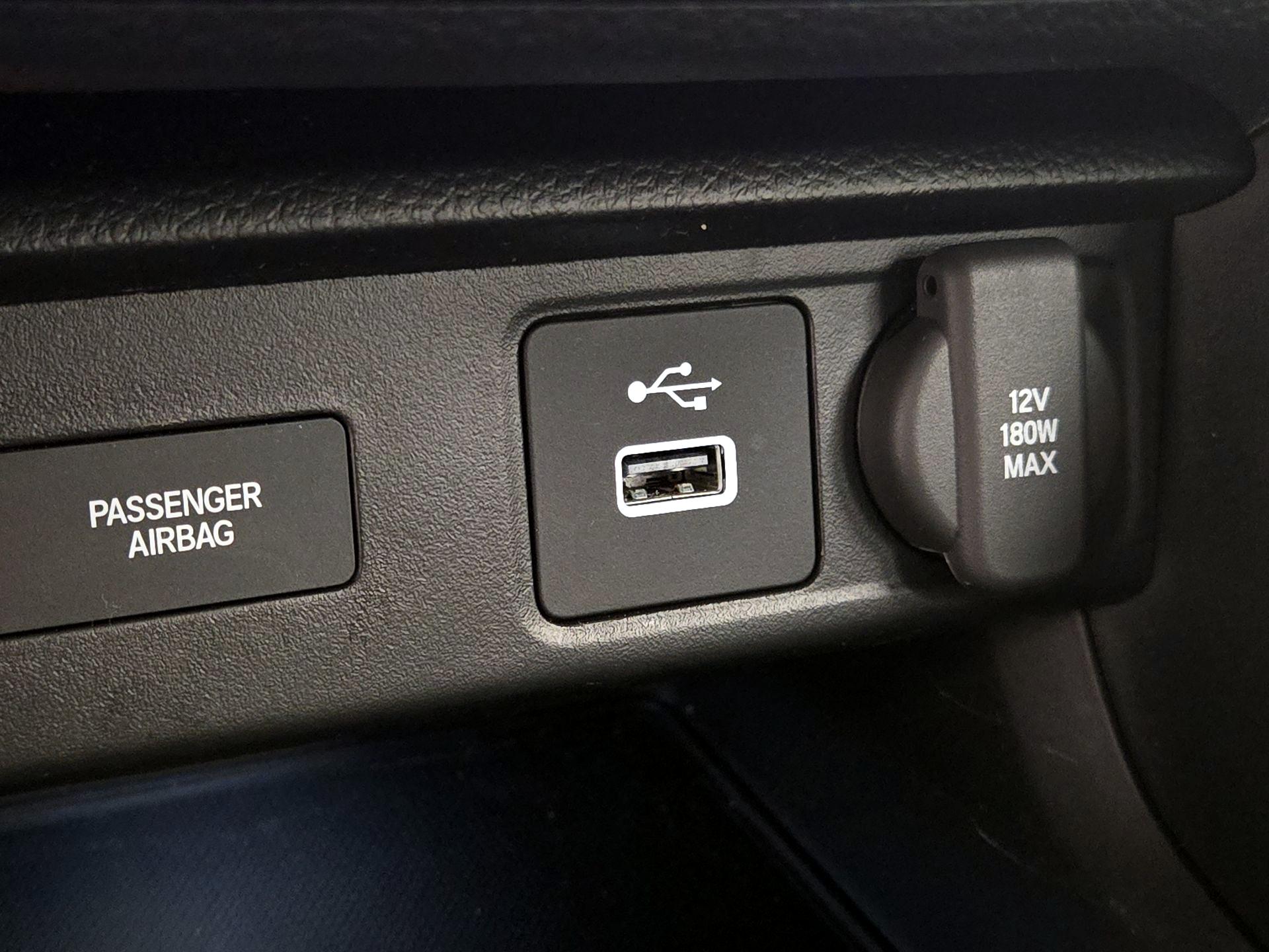 Thumbnail: 2023 Acura Integra - 18