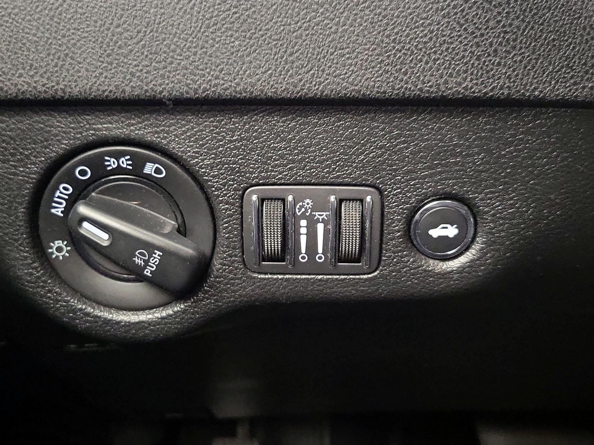 Thumbnail: 2022 Dodge Charger - 13