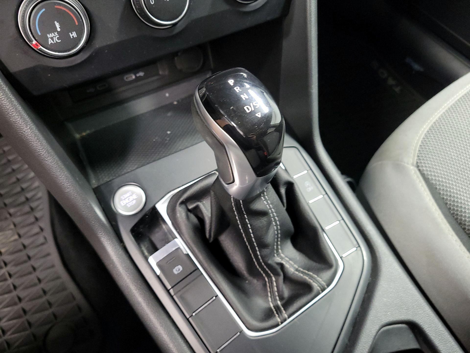 Thumbnail: 2022 Volkswagen Taos - 13