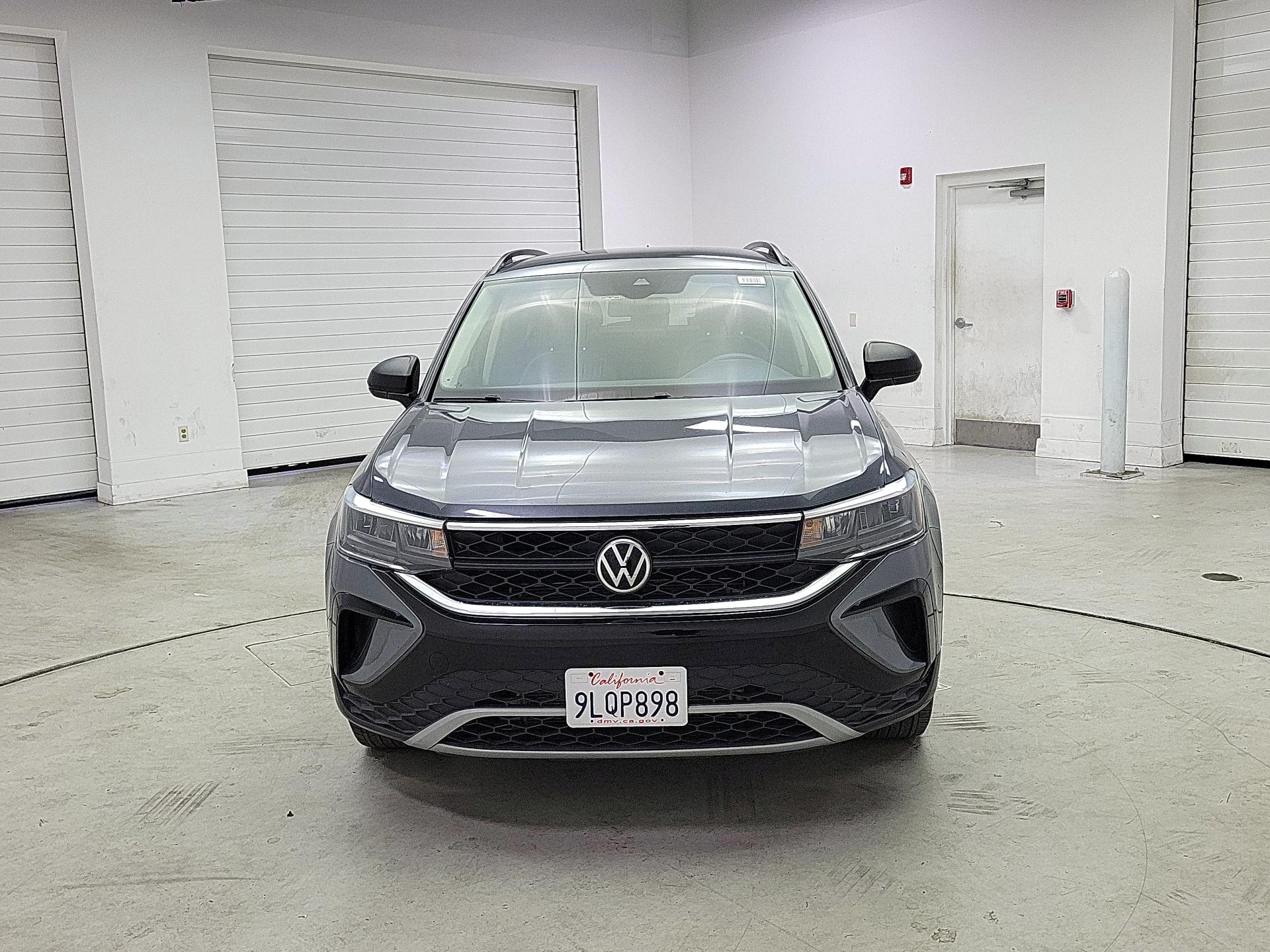 Thumbnail: 2022 Volkswagen Taos - 2