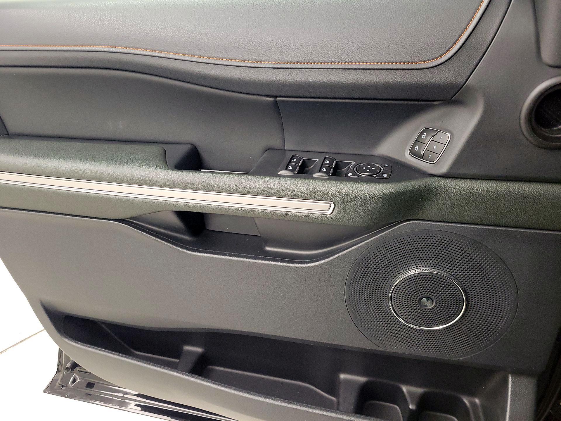 Thumbnail: 2022 Ford Expedition - 12