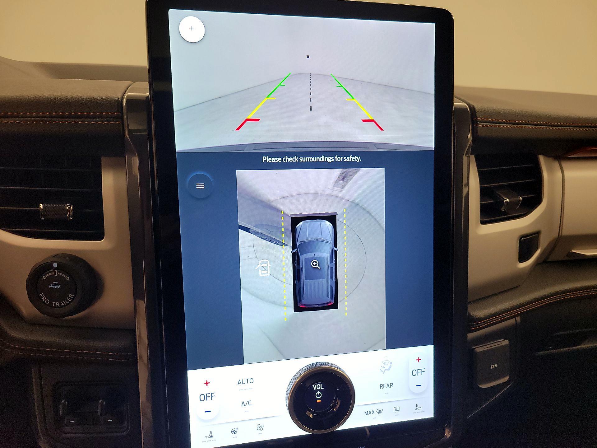 Thumbnail: 2022 Ford Expedition - 14