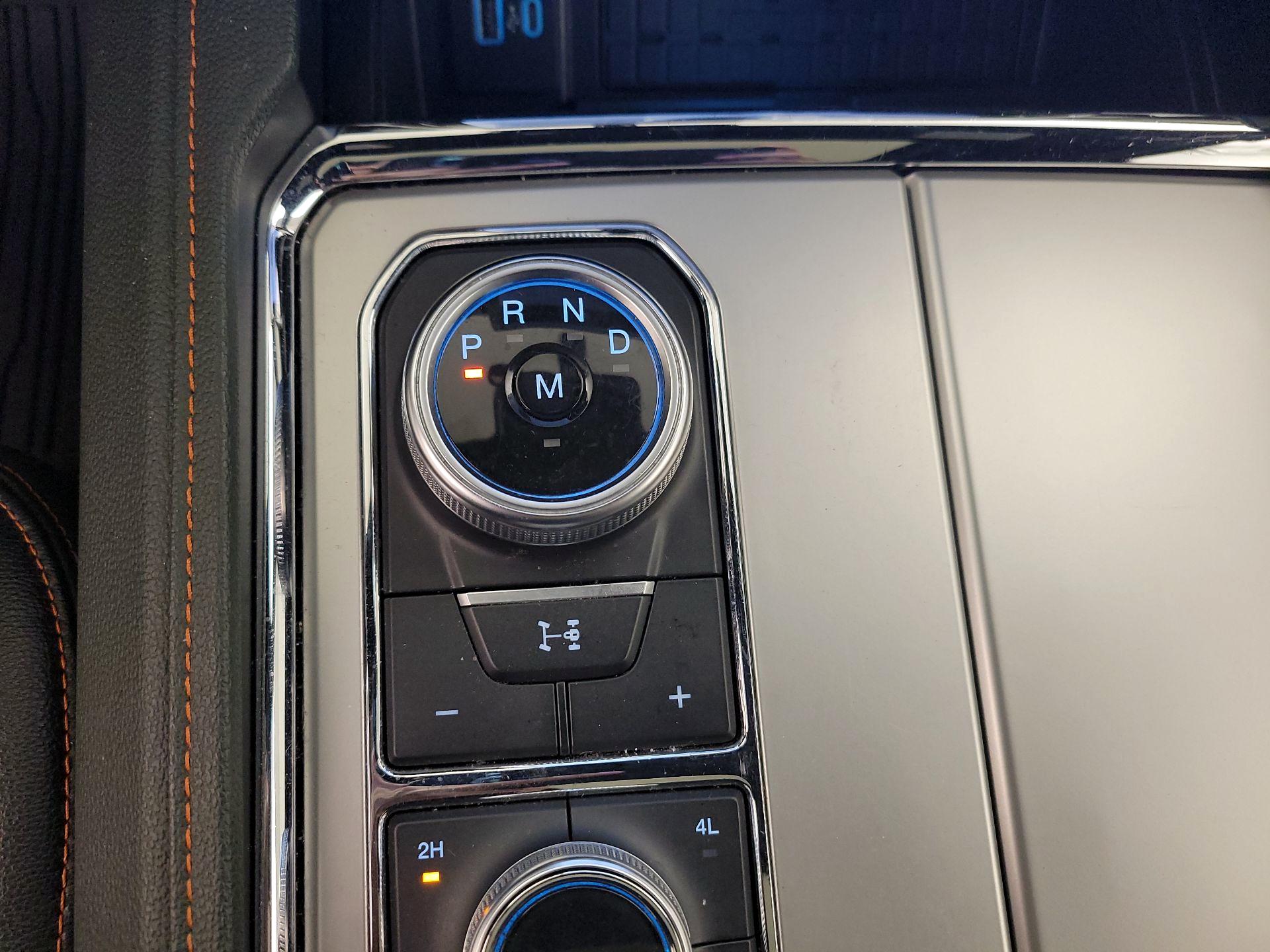 Thumbnail: 2022 Ford Expedition - 17