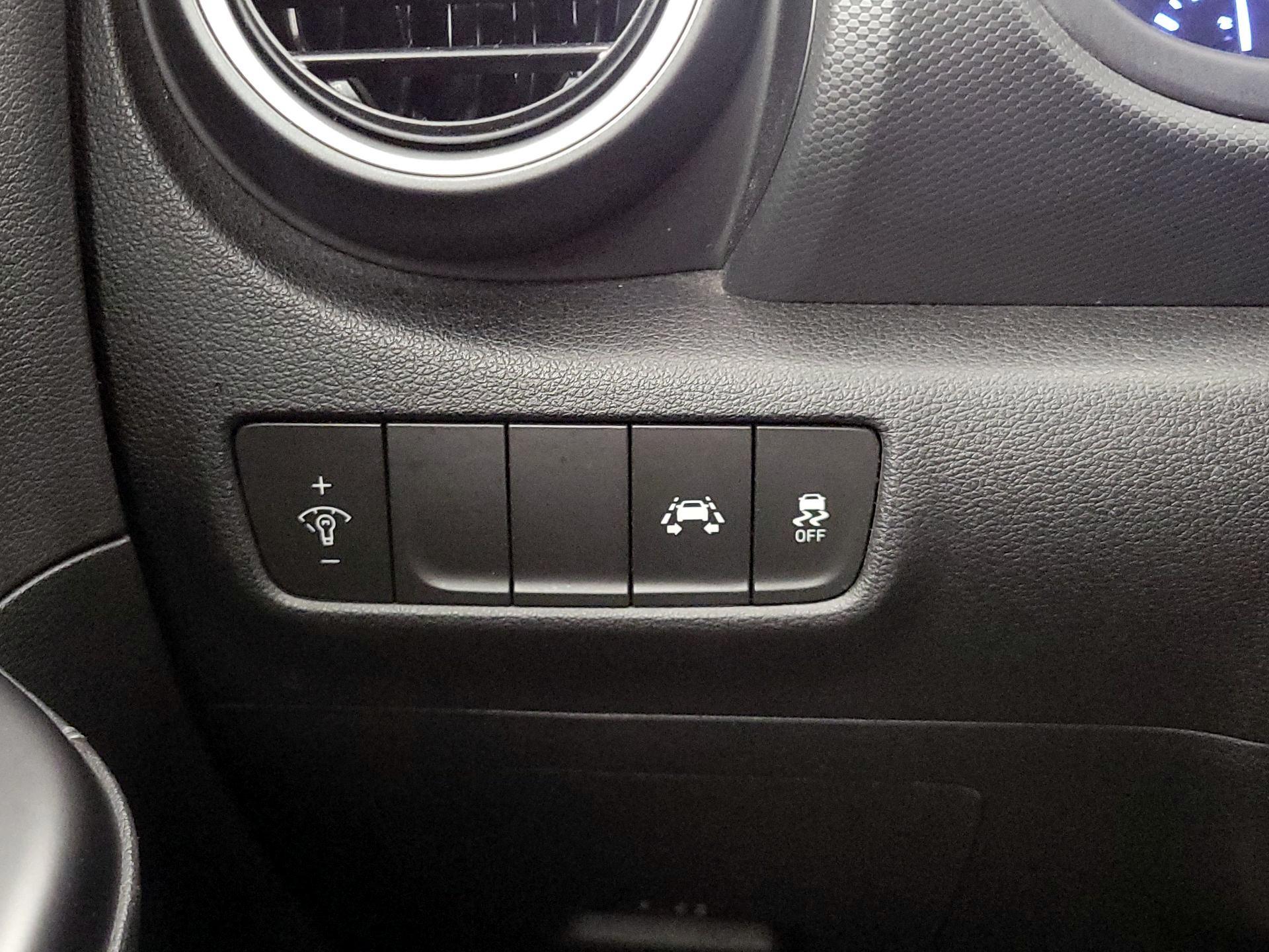 Thumbnail: 2019 Hyundai Kona - 13