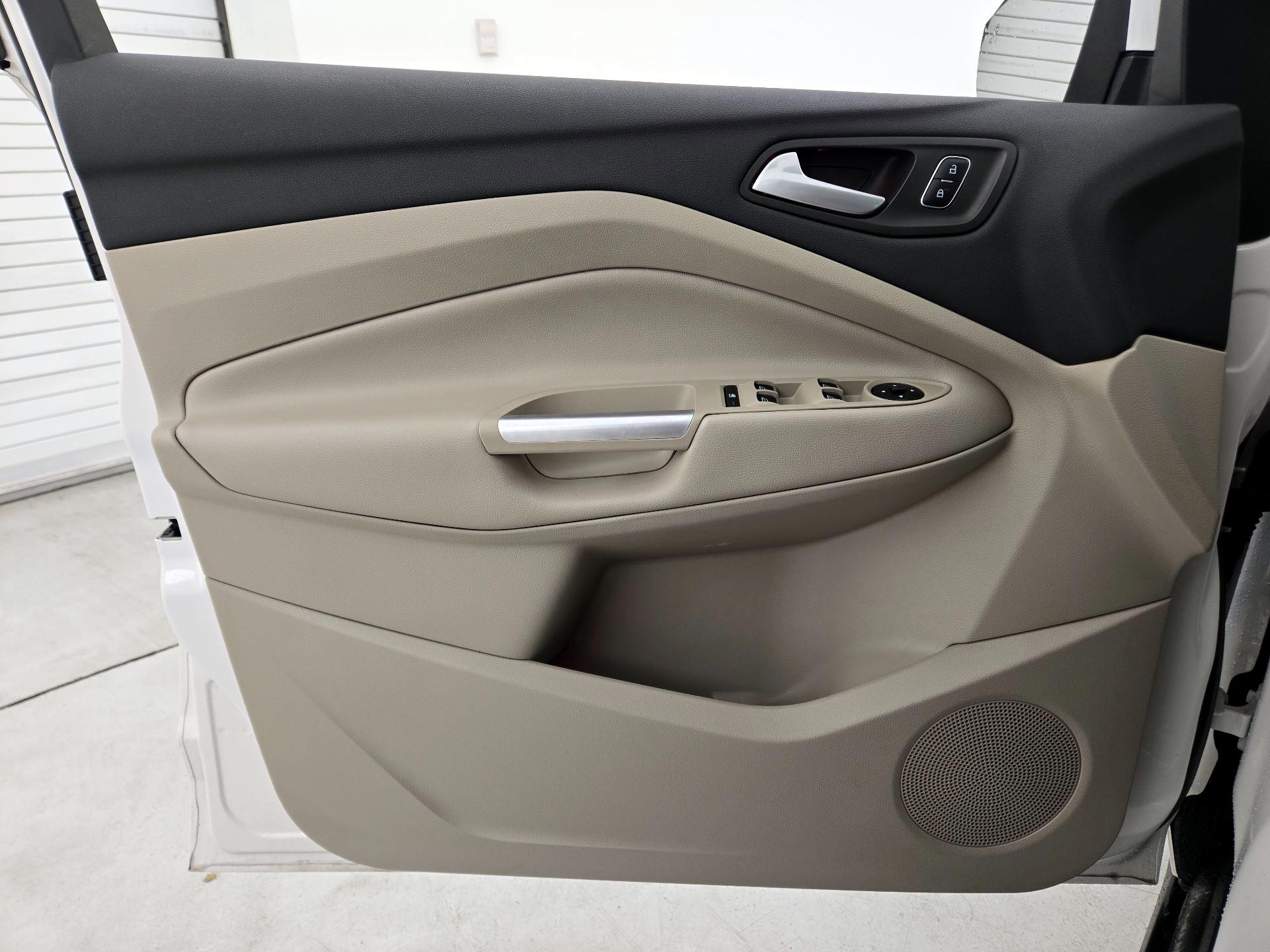 Thumbnail: 2017 Ford C-Max - 12