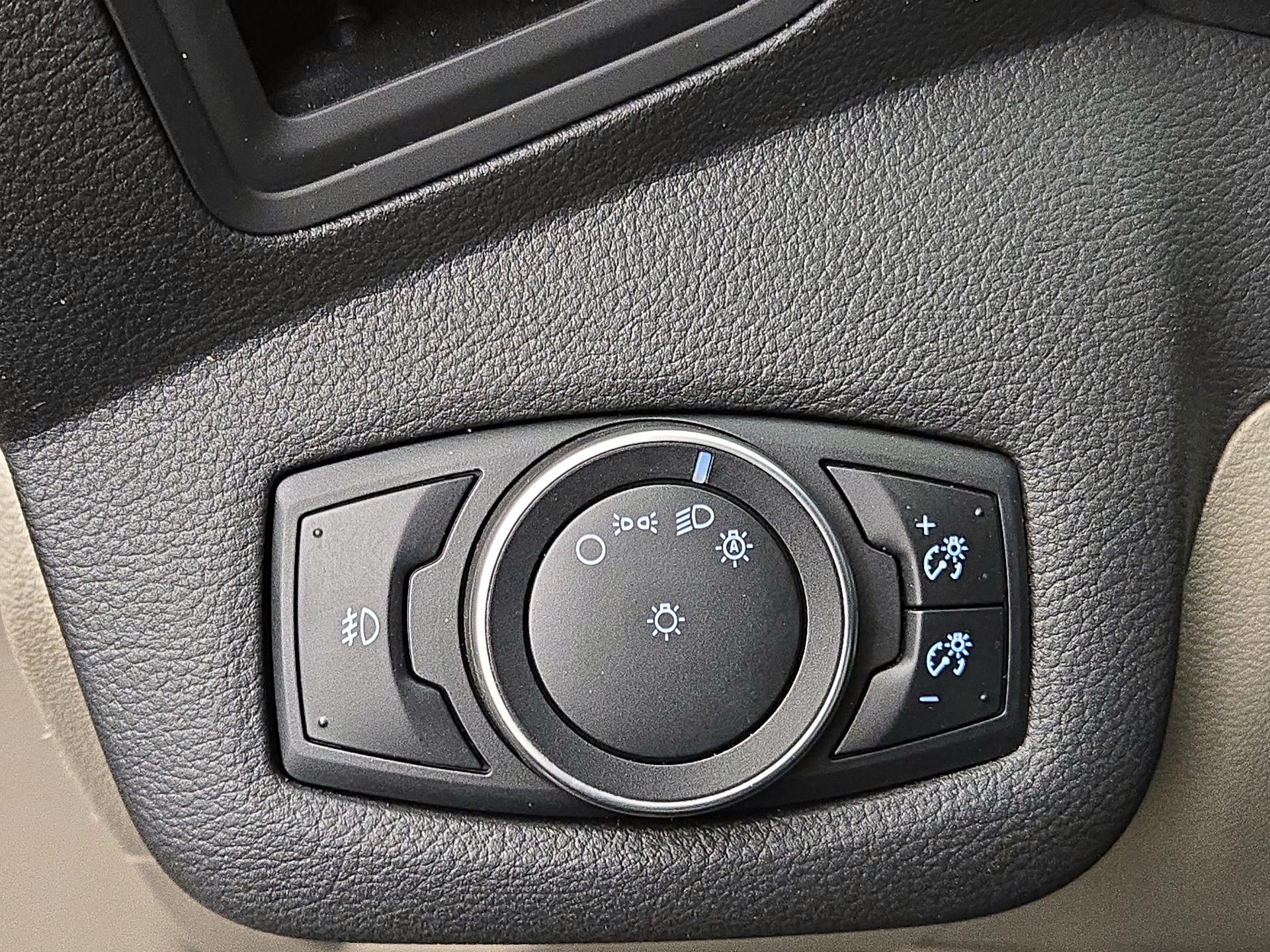 Thumbnail: 2017 Ford C-Max - 13