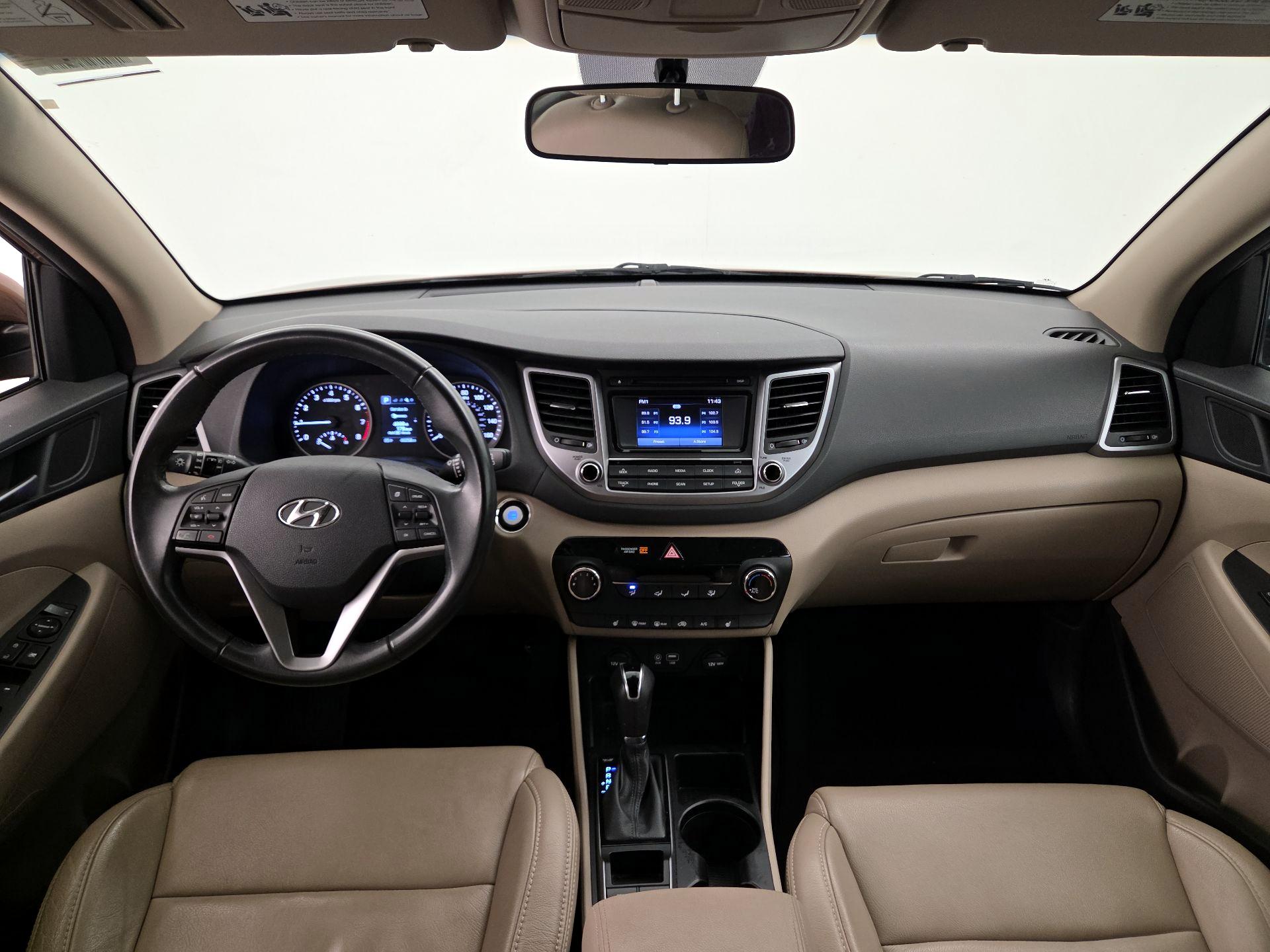 Thumbnail: 2016 Hyundai Tucson - 9