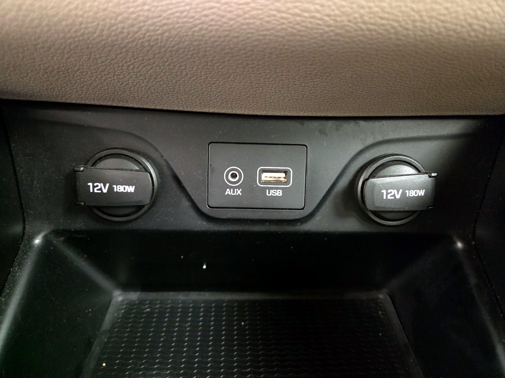 Thumbnail: 2016 Hyundai Tucson - 18