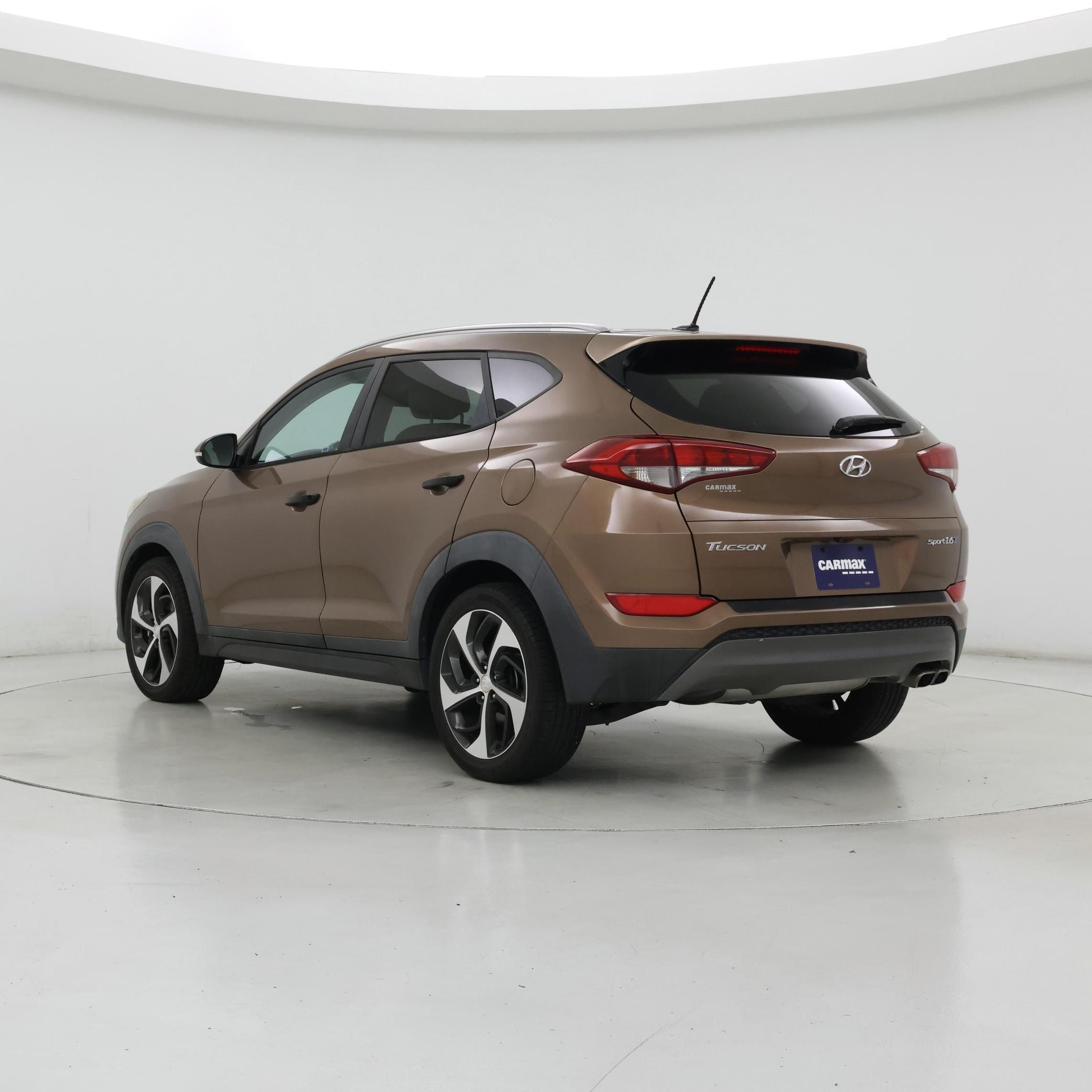 Thumbnail: 2016 Hyundai Tucson - 2