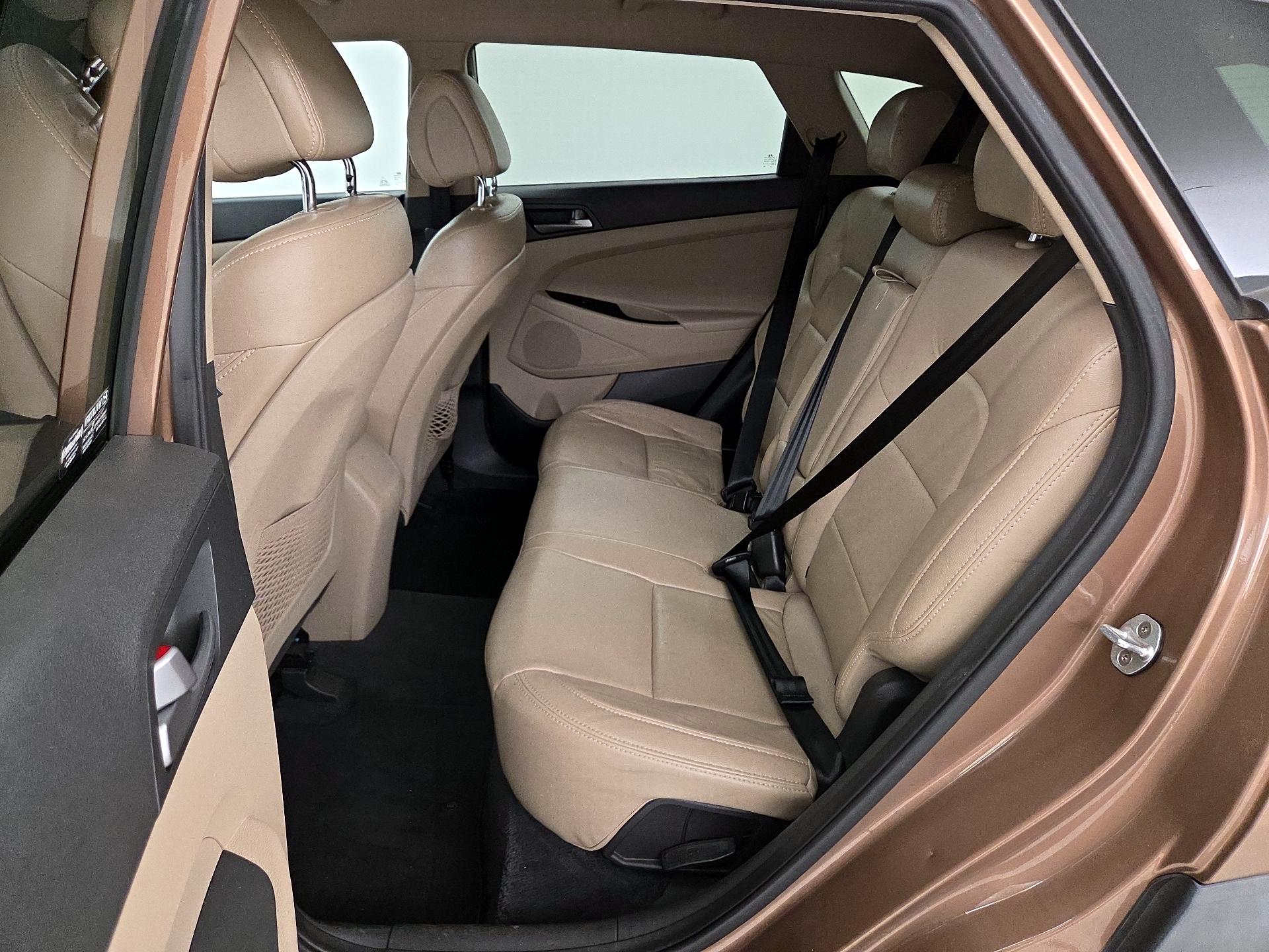 Thumbnail: 2016 Hyundai Tucson - 19