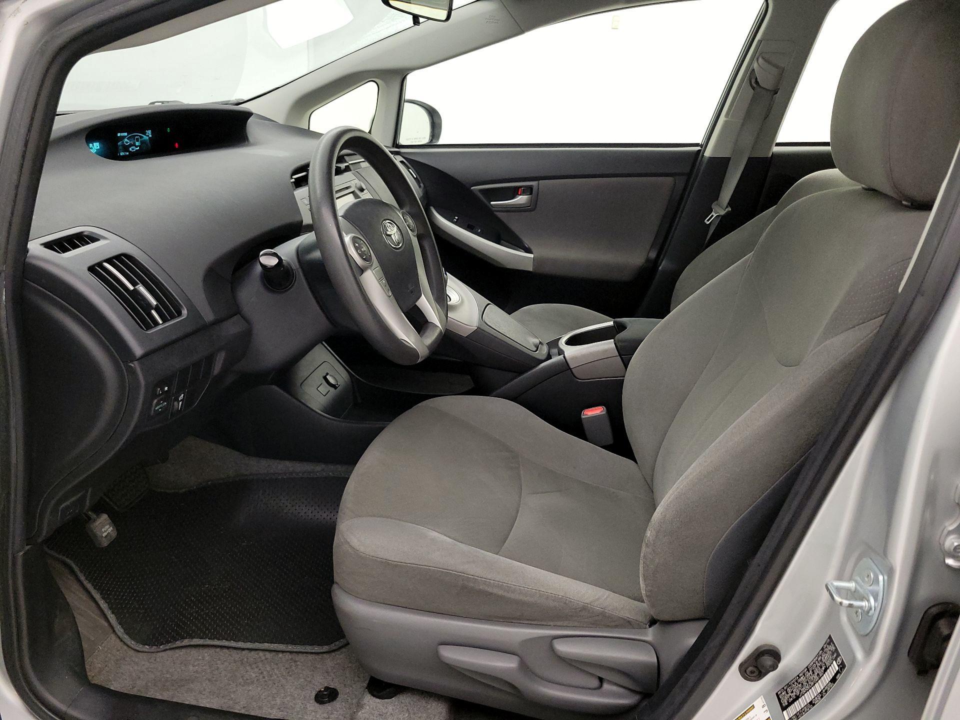 Thumbnail: 2015 Toyota Prius - 11