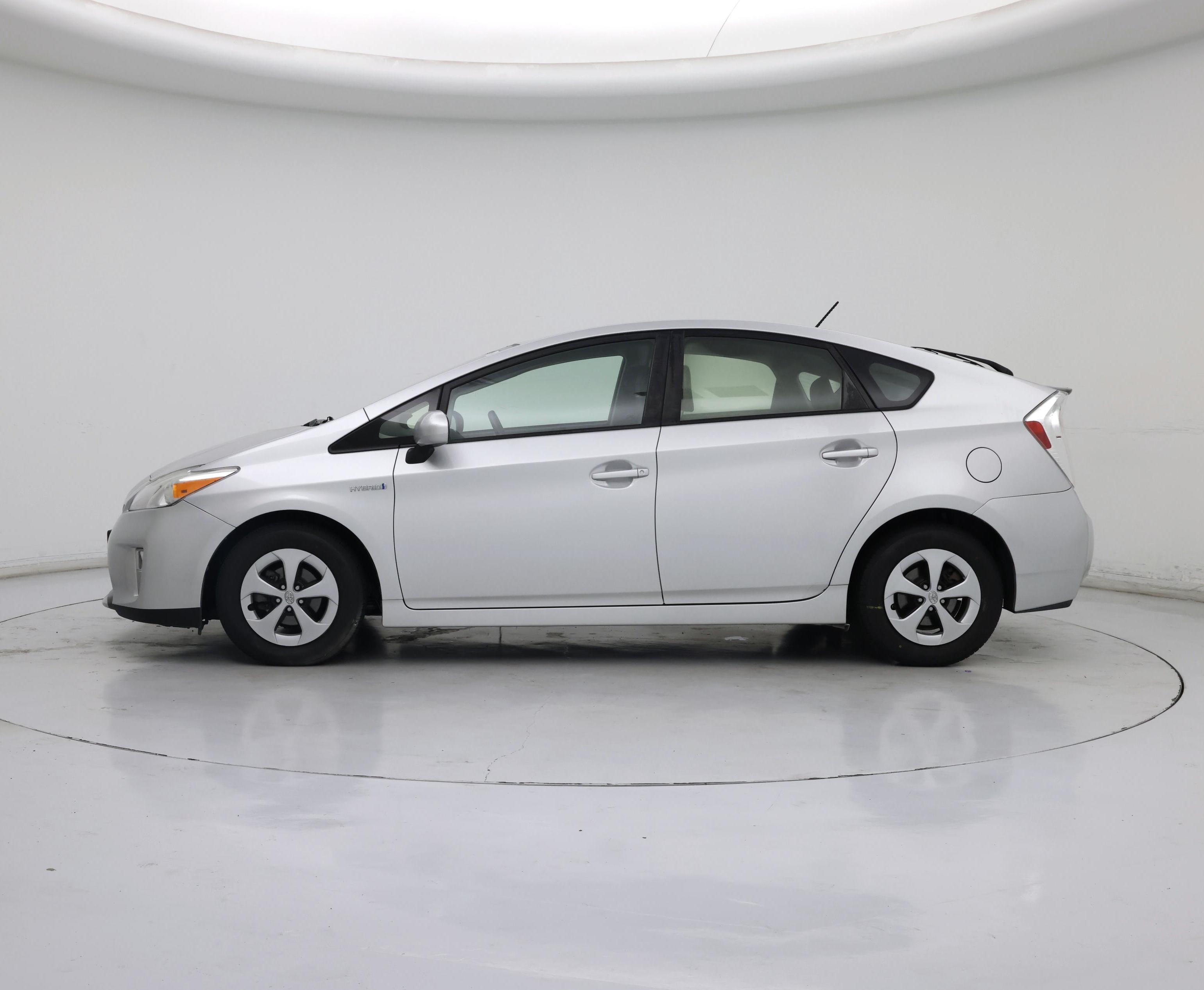 Thumbnail: 2015 Toyota Prius - 3