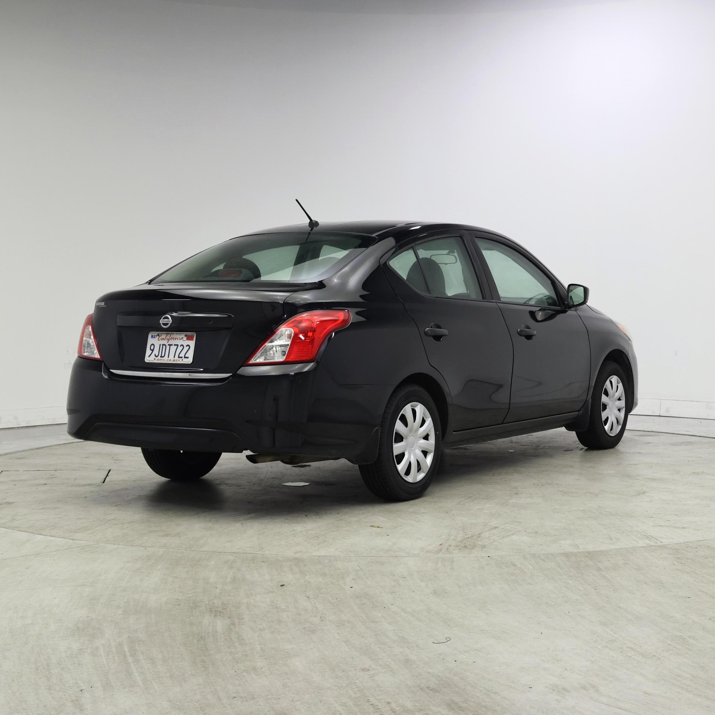 Thumbnail: 2017 Nissan Versa - 8