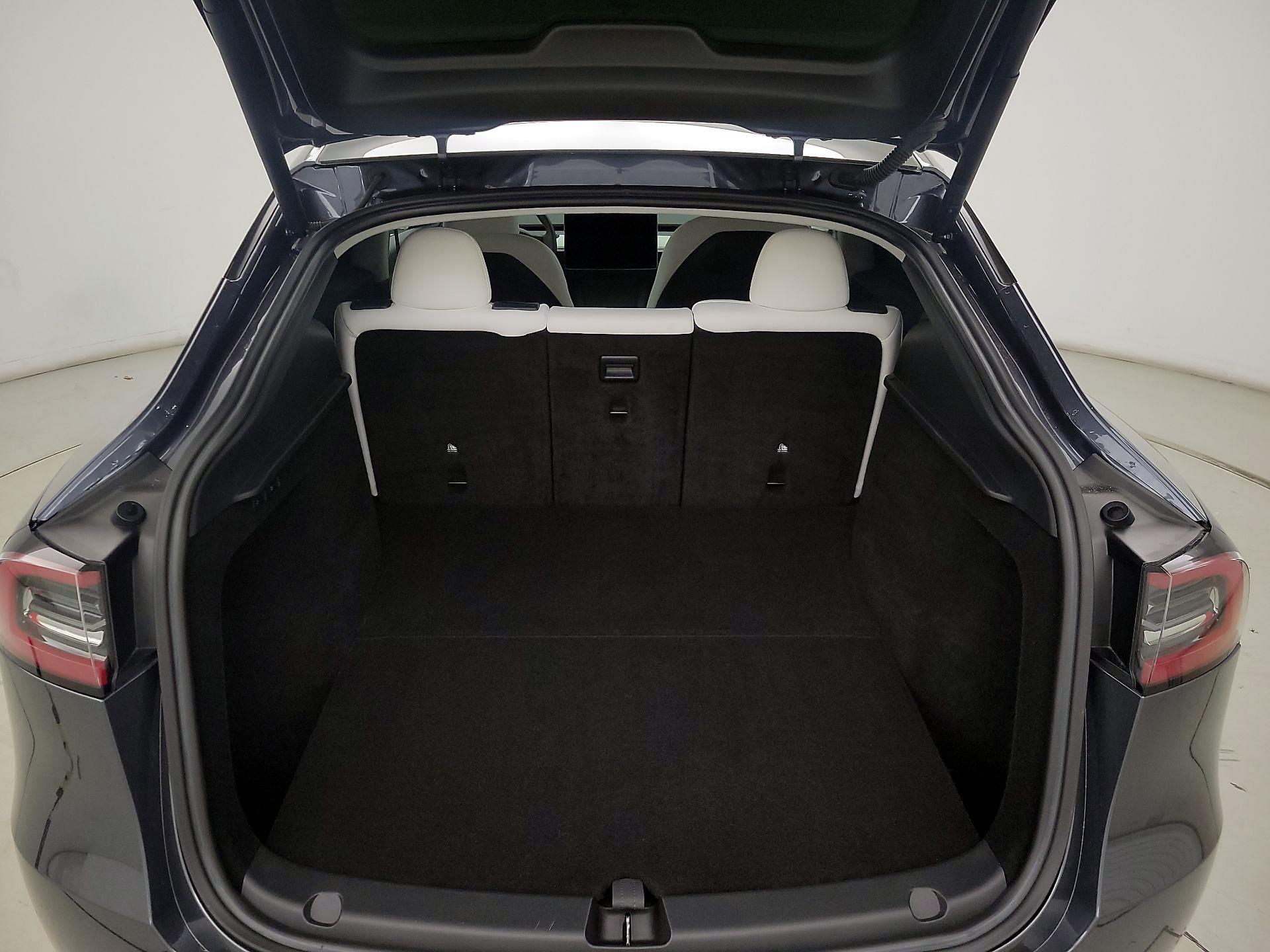 Thumbnail: 2023 Tesla Model Y - 19