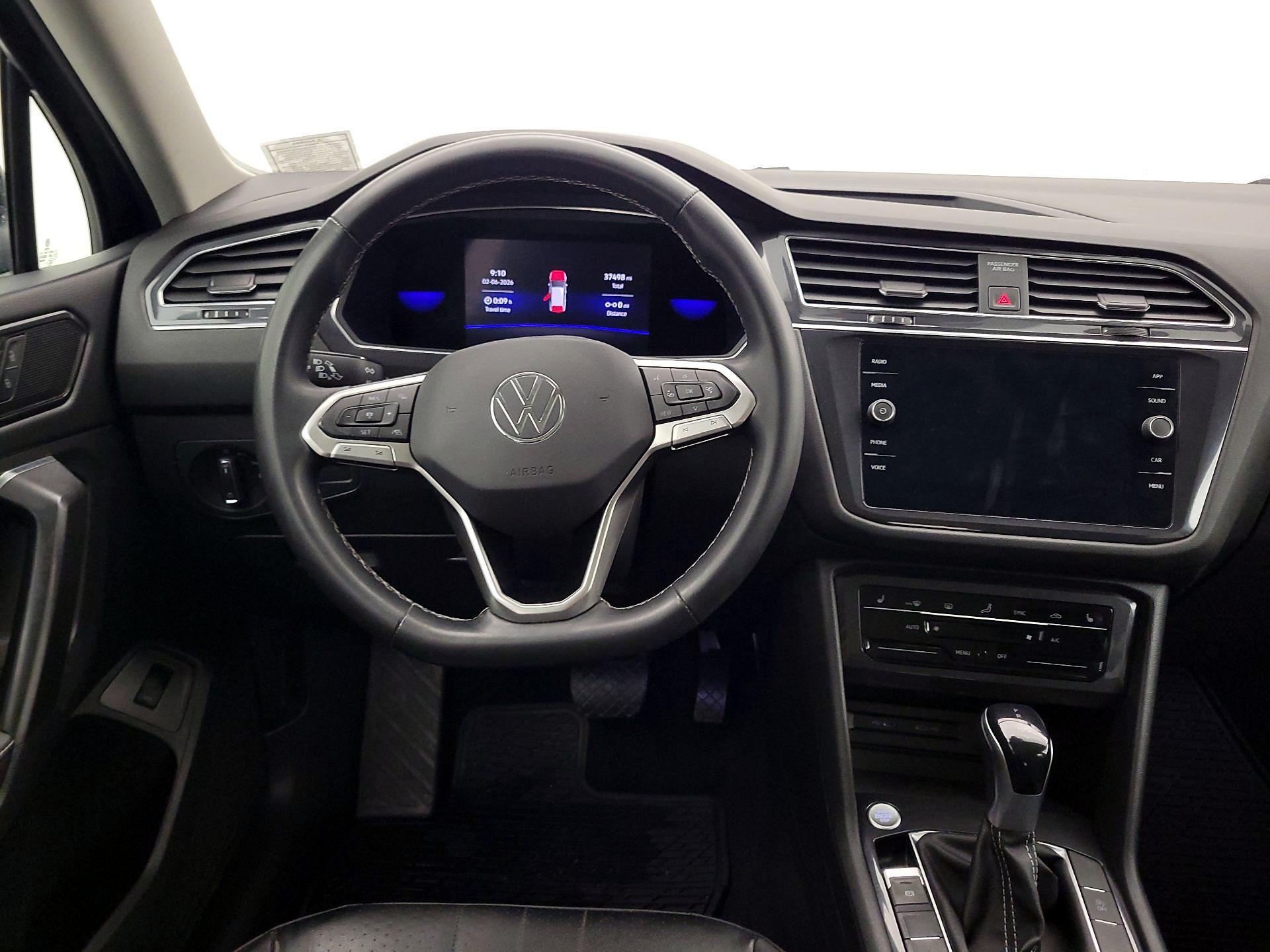 Thumbnail: 2022 Volkswagen Tiguan - 10