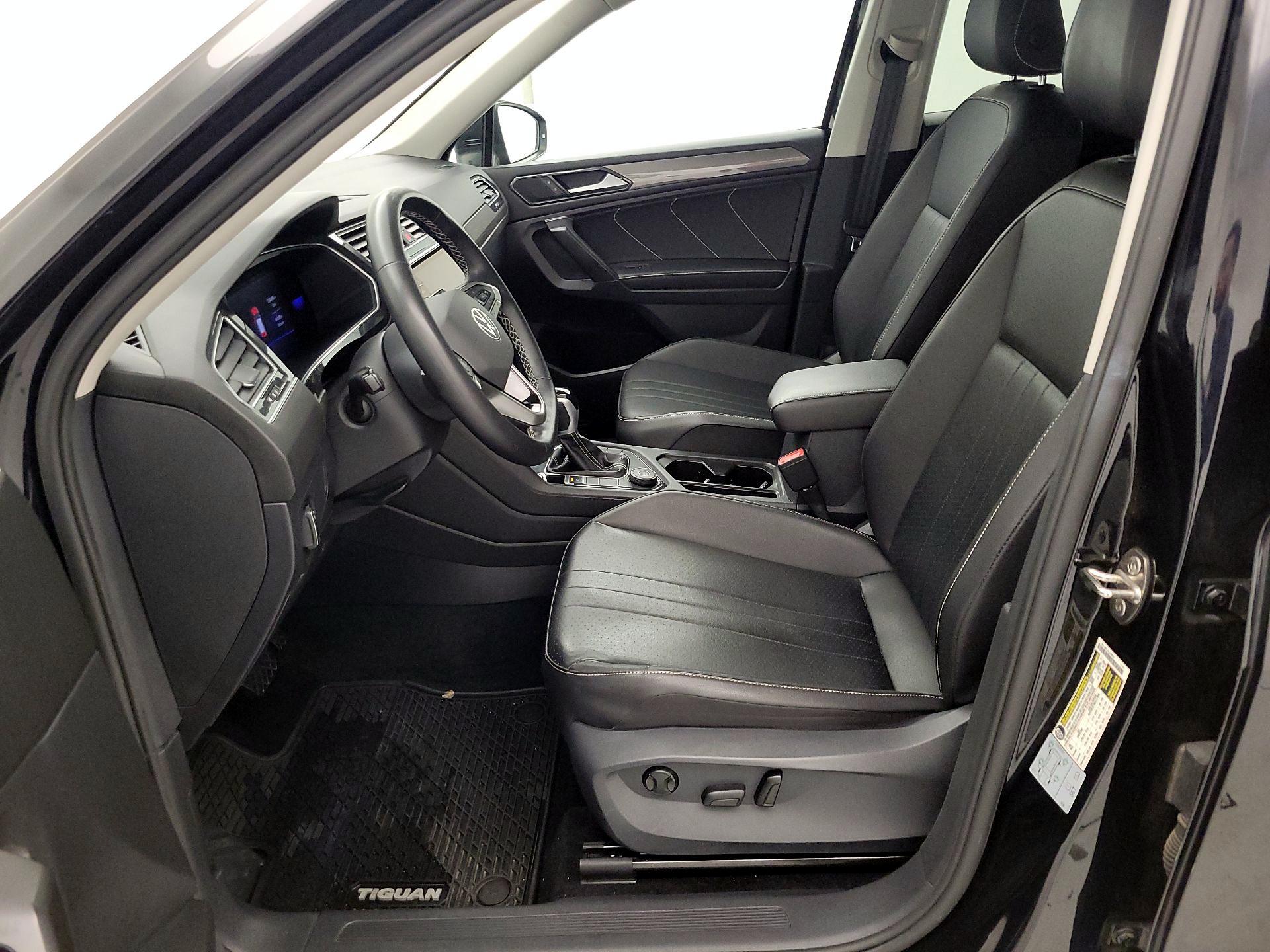 Thumbnail: 2022 Volkswagen Tiguan - 11