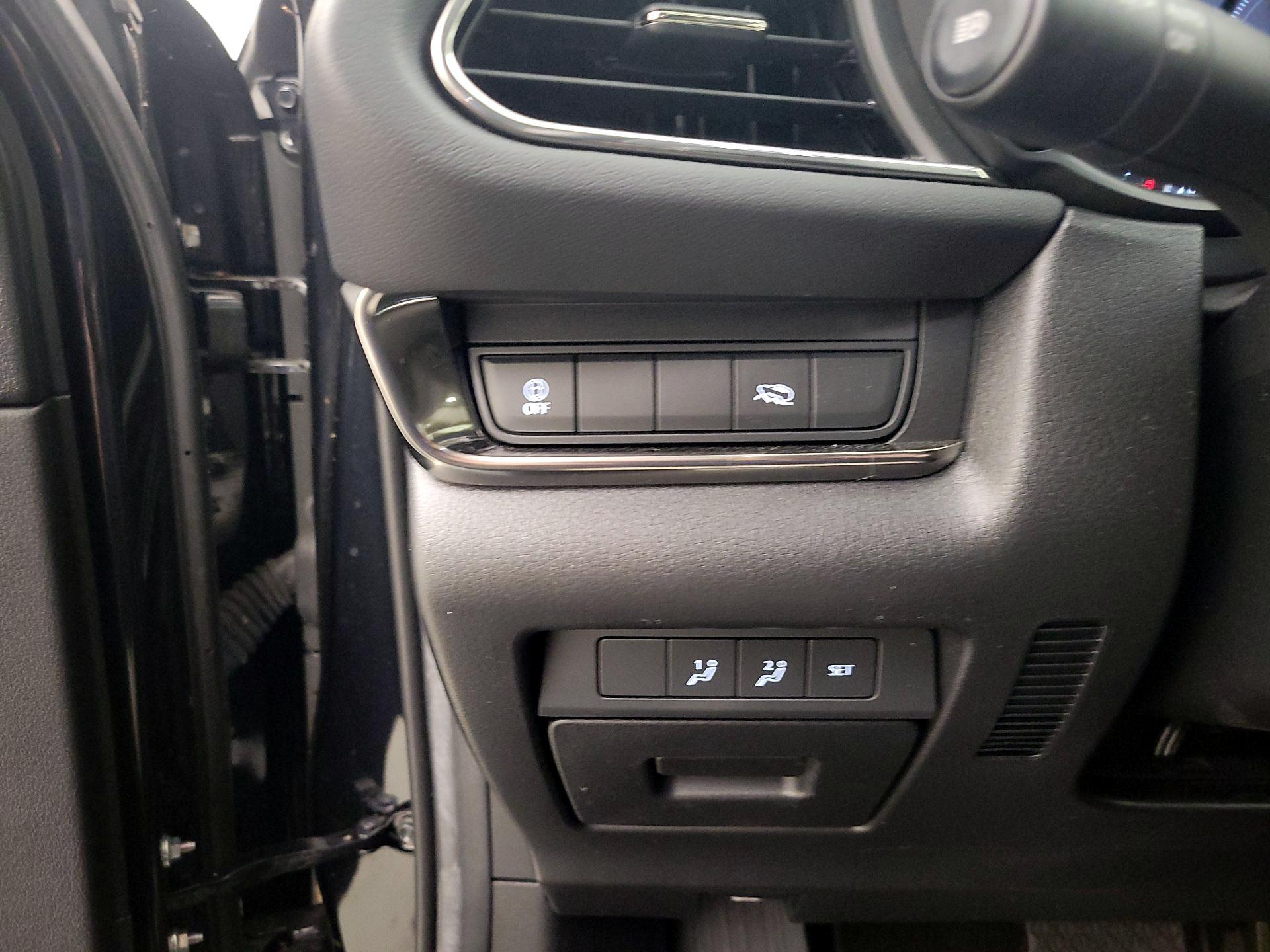 Thumbnail: 2023 Mazda CX-30 - 13