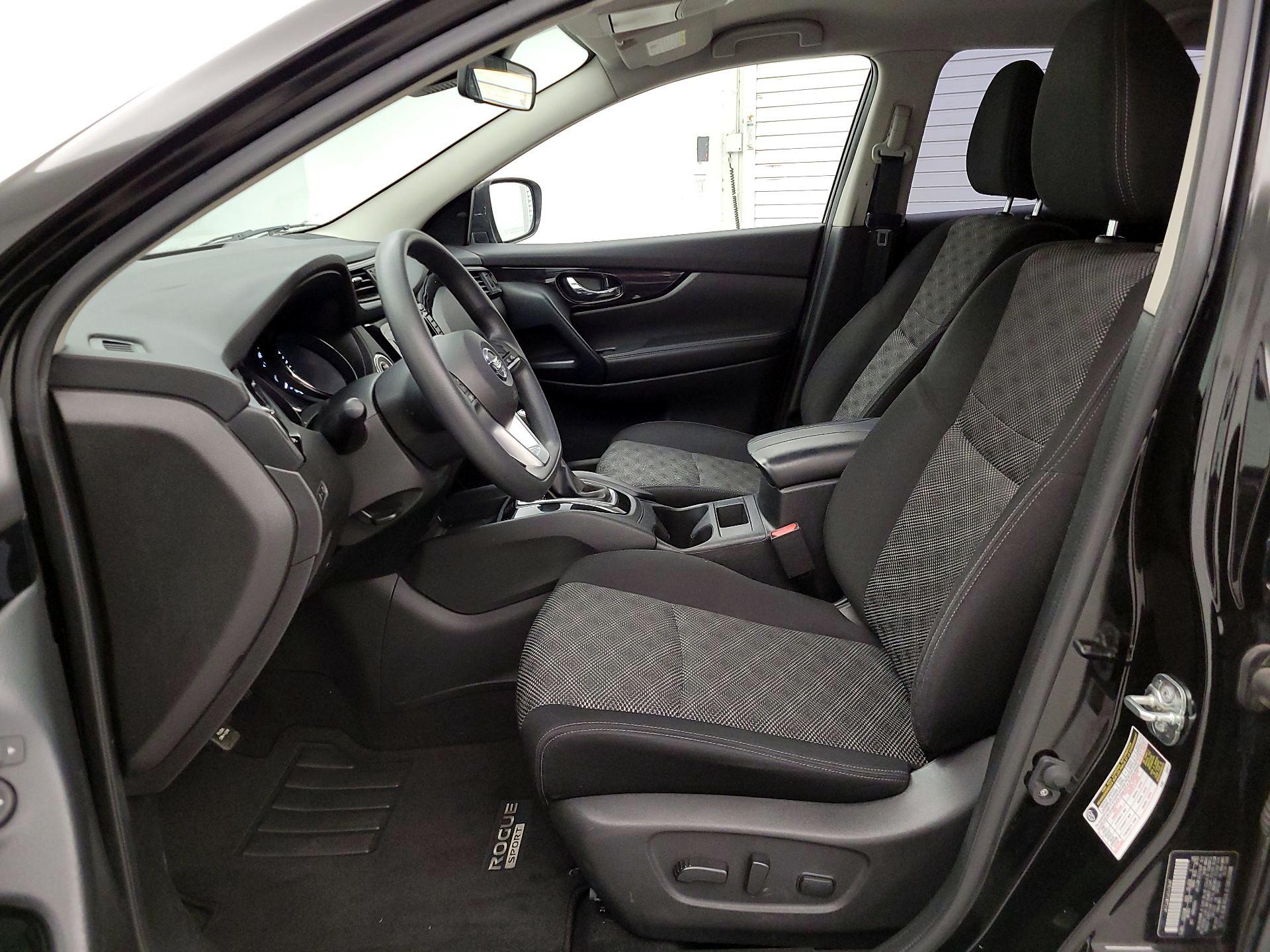 Thumbnail: 2020 Nissan Rogue Sport - 11