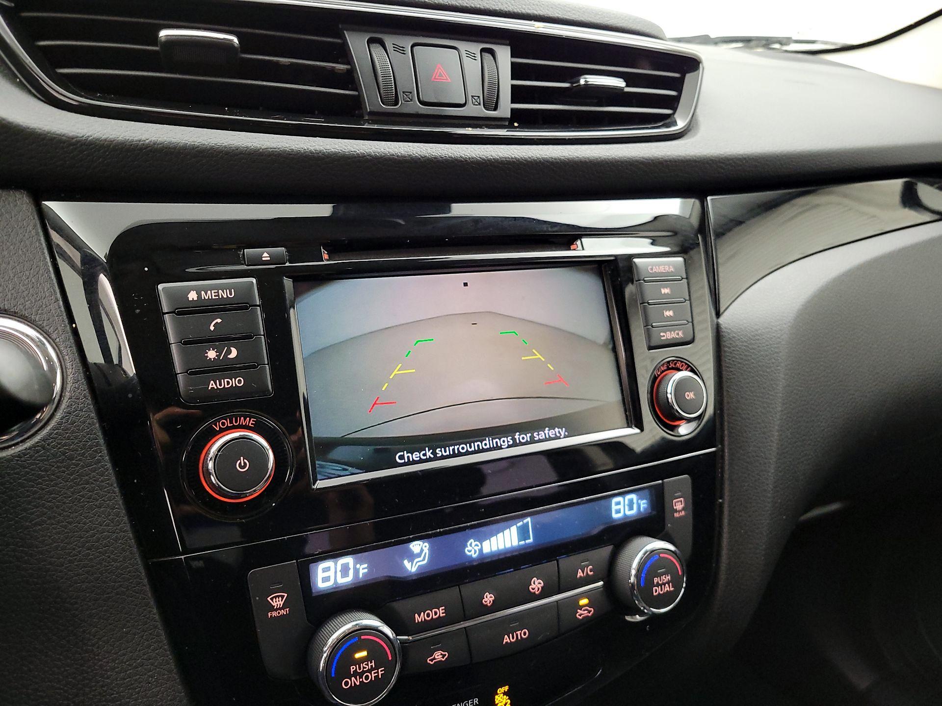 Thumbnail: 2020 Nissan Rogue Sport - 14