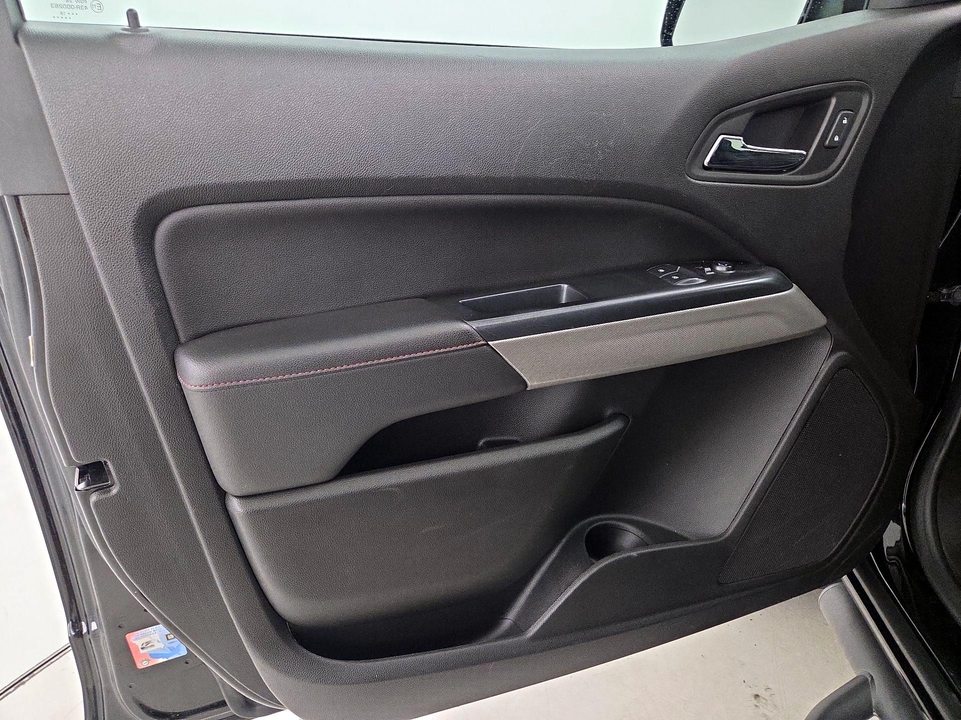 Thumbnail: 2018 GMC Canyon - 12