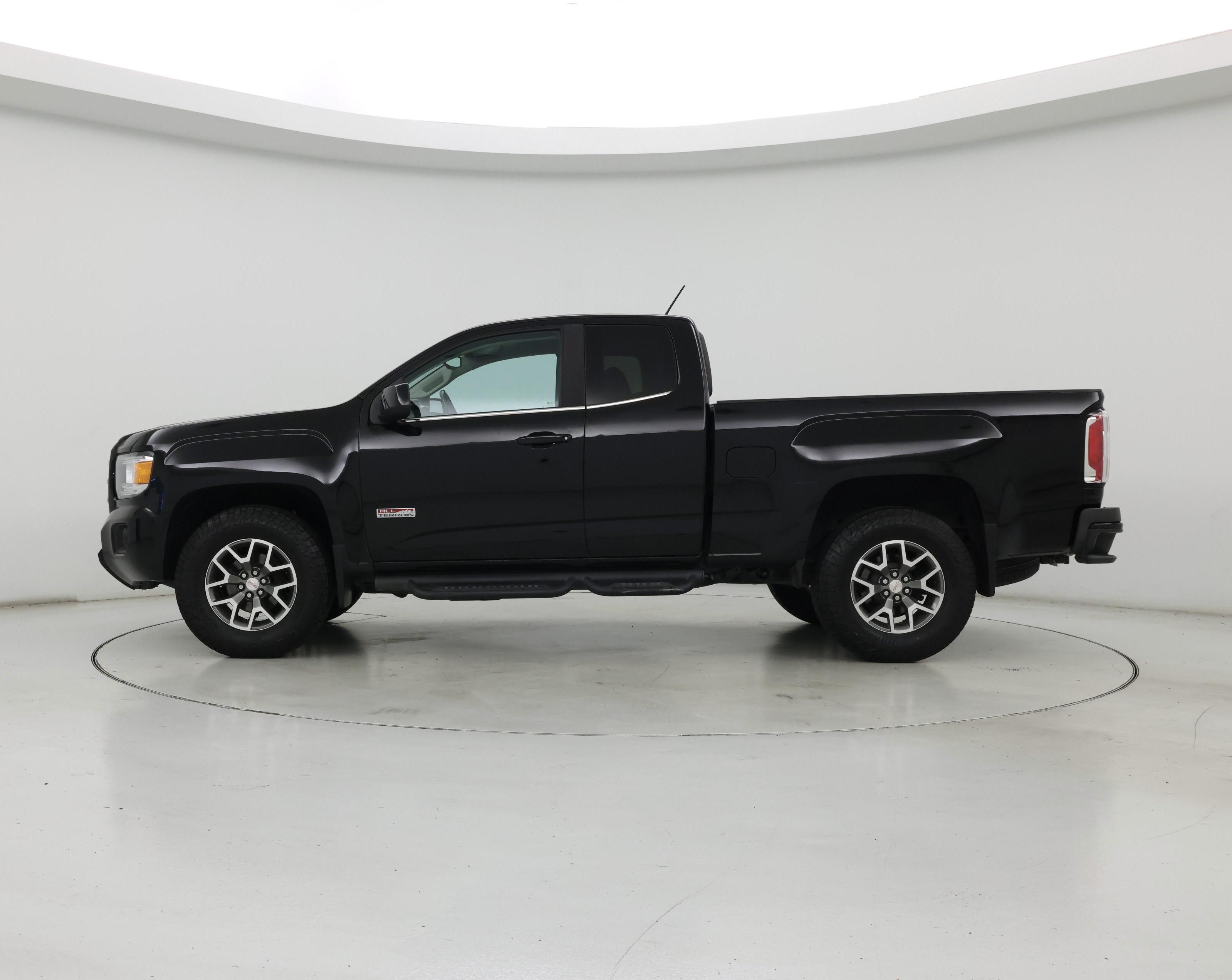 Thumbnail: 2018 GMC Canyon - 3