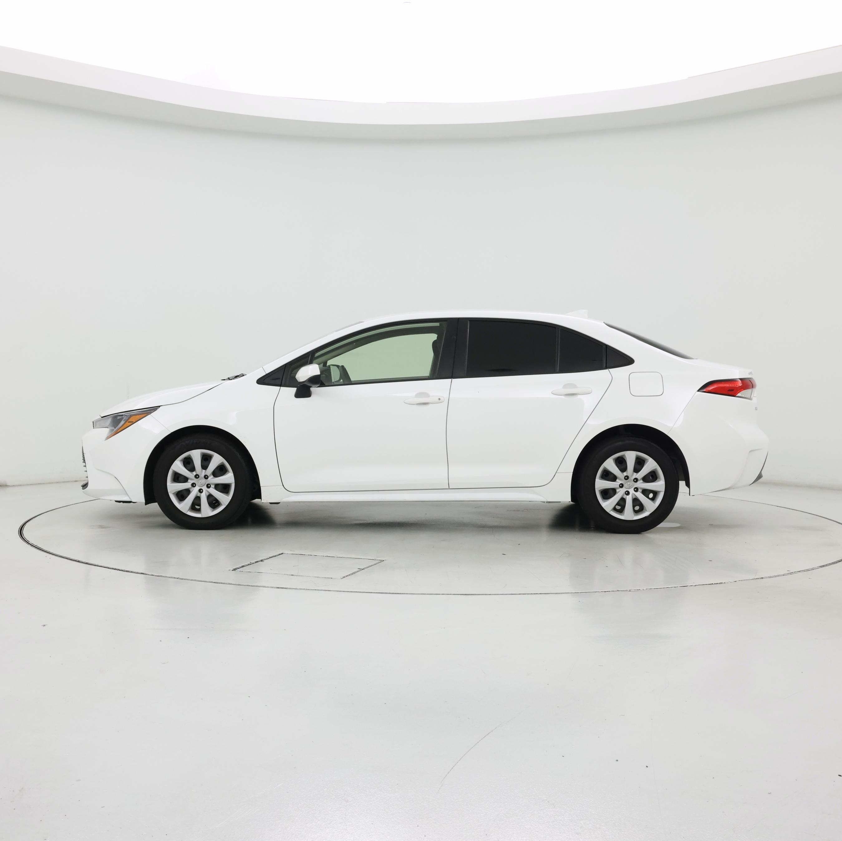 Thumbnail: 2023 Toyota Corolla - 3