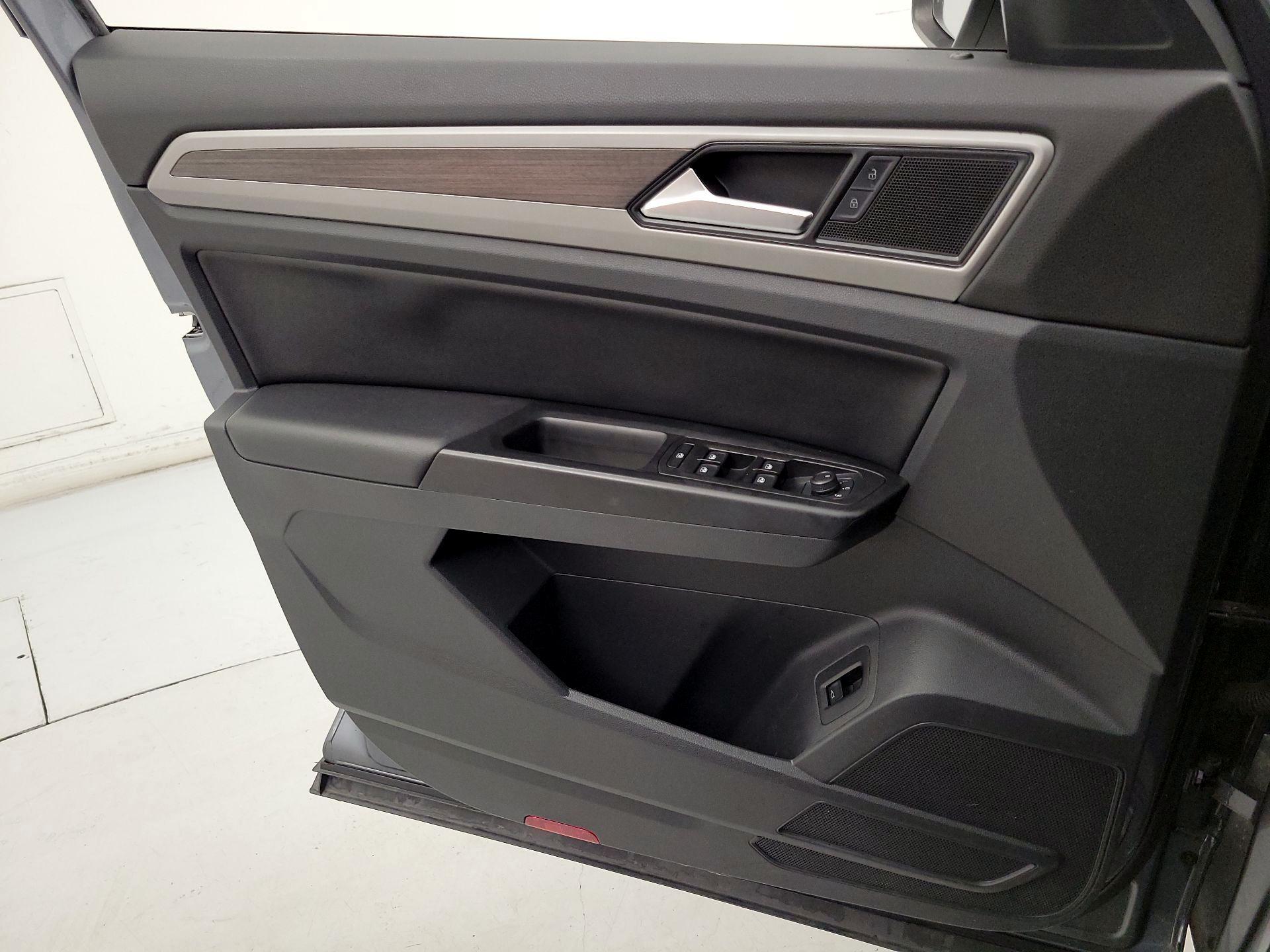 Thumbnail: 2021 Volkswagen Atlas - 12