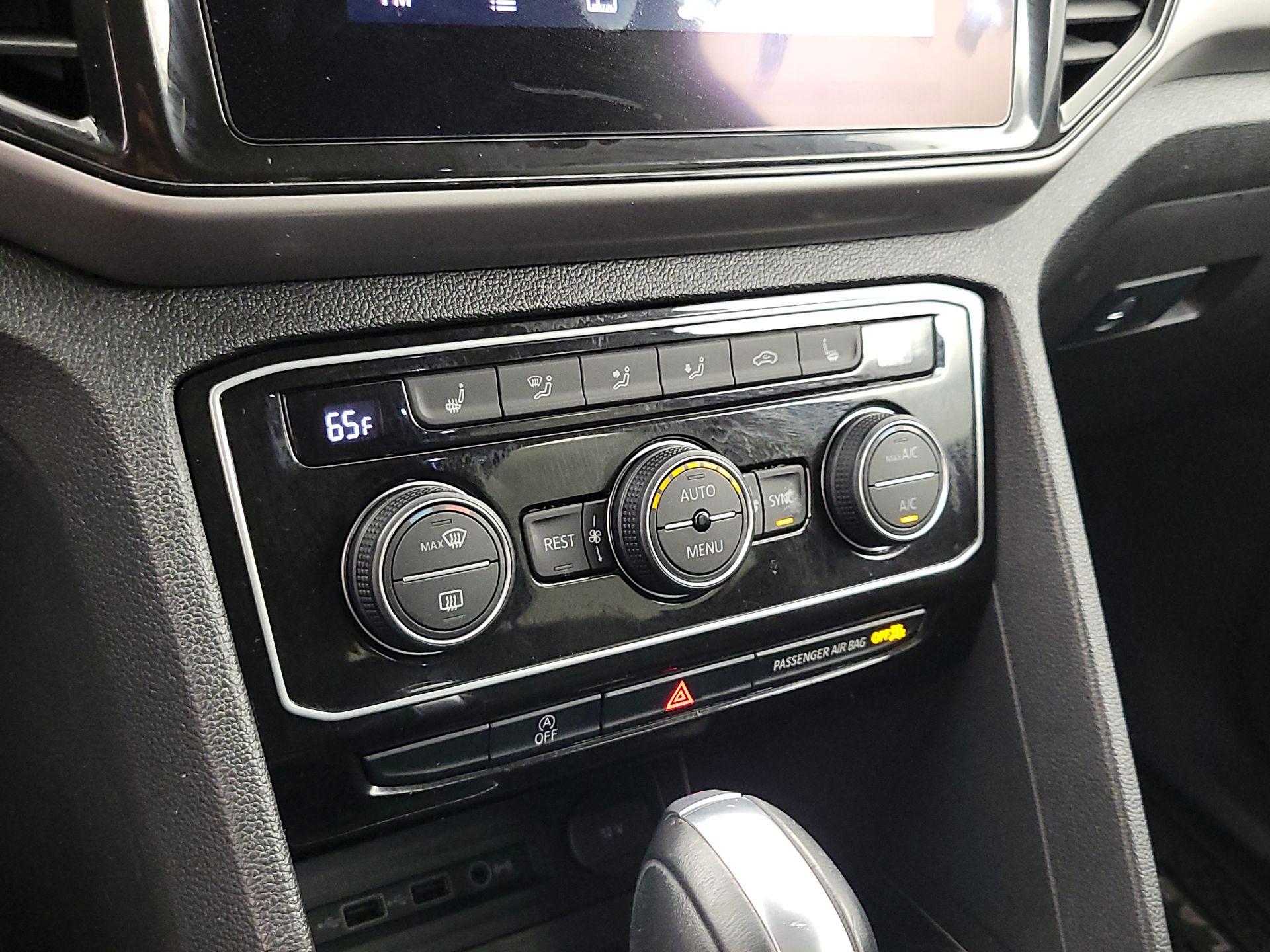 Thumbnail: 2021 Volkswagen Atlas - 16