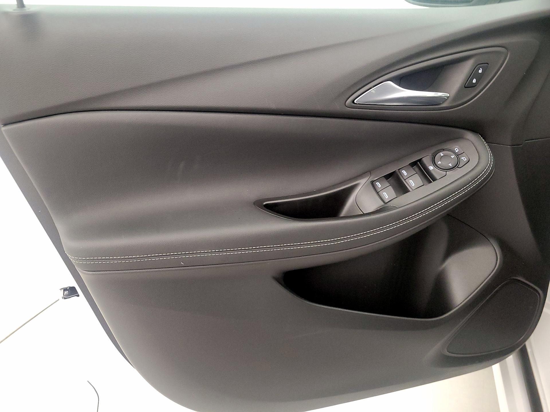 Thumbnail: 2022 Buick Encore GX - 12