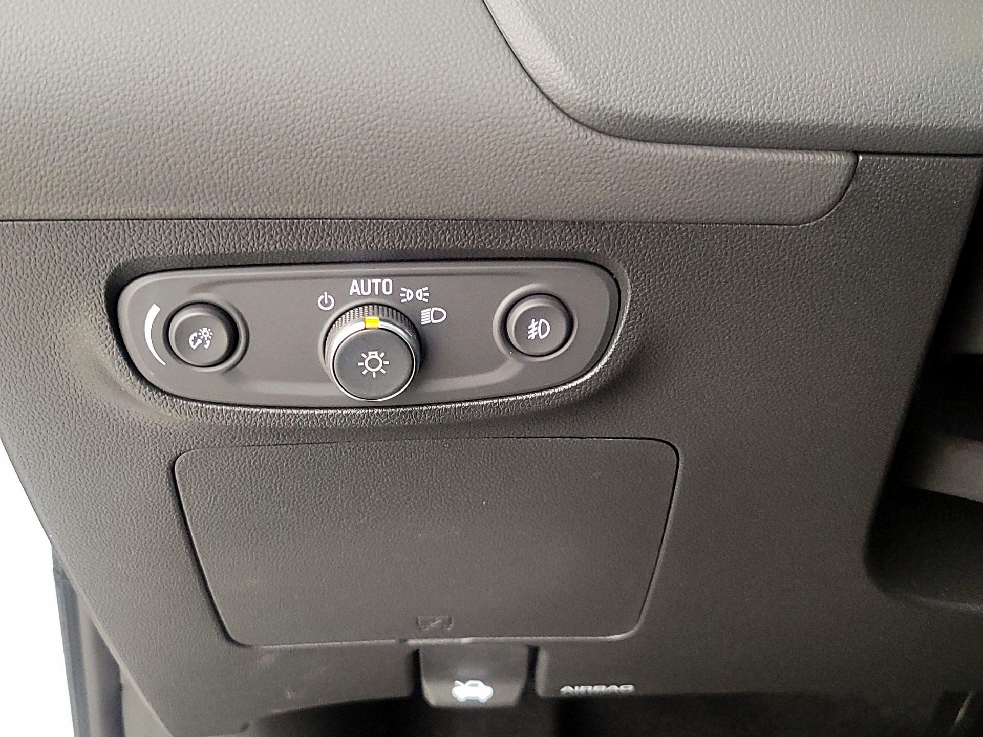 Thumbnail: 2022 Buick Encore GX - 13