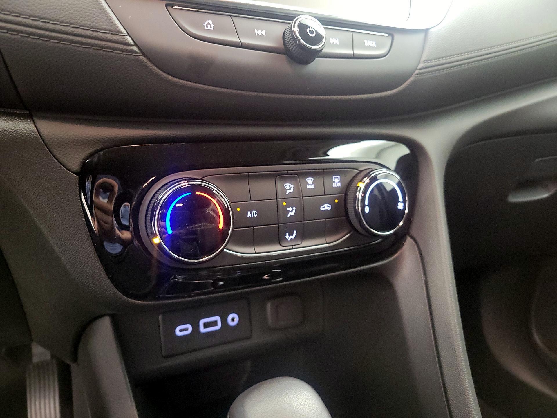 Thumbnail: 2022 Buick Encore GX - 17