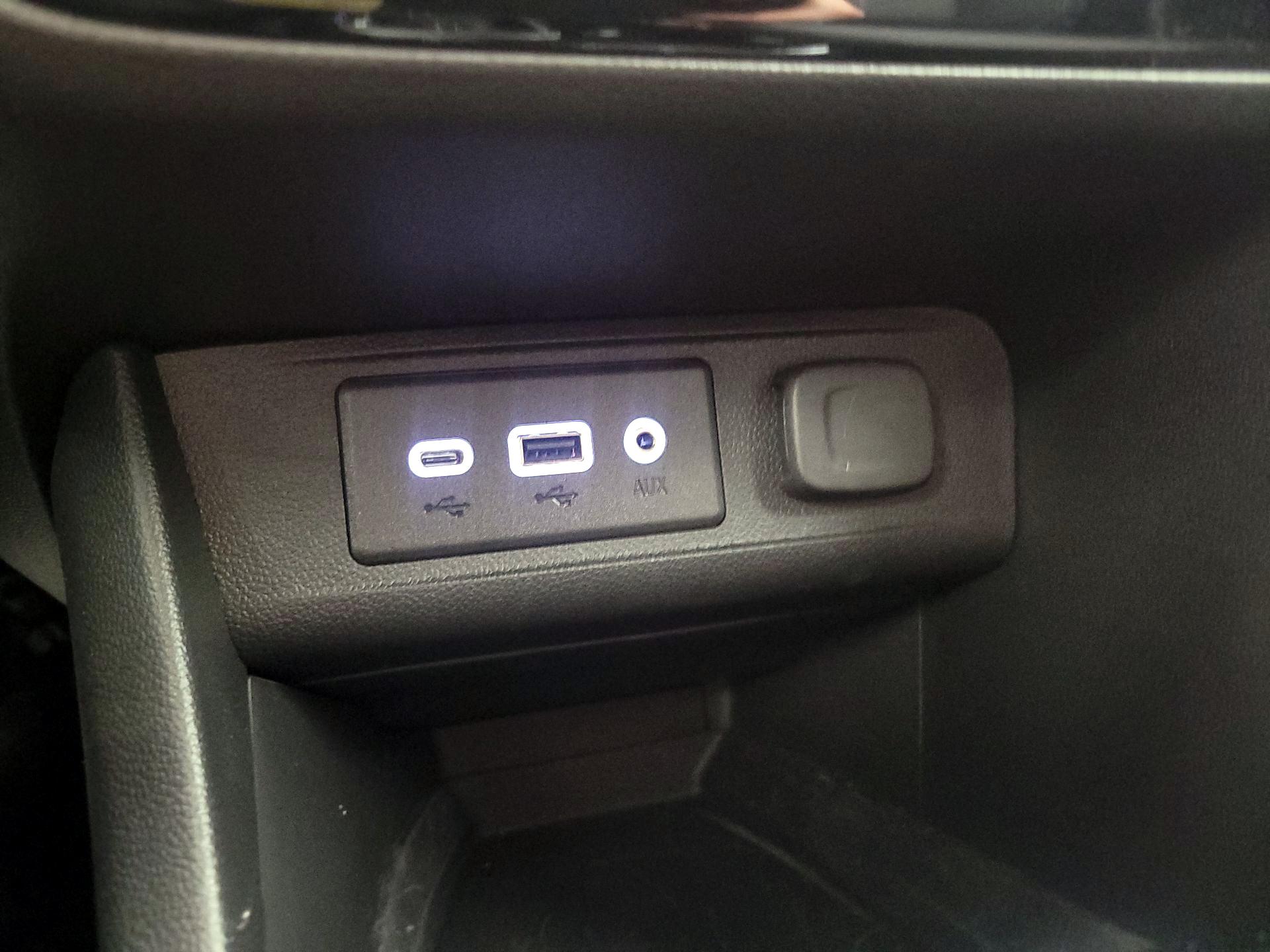 Thumbnail: 2022 Buick Encore GX - 19