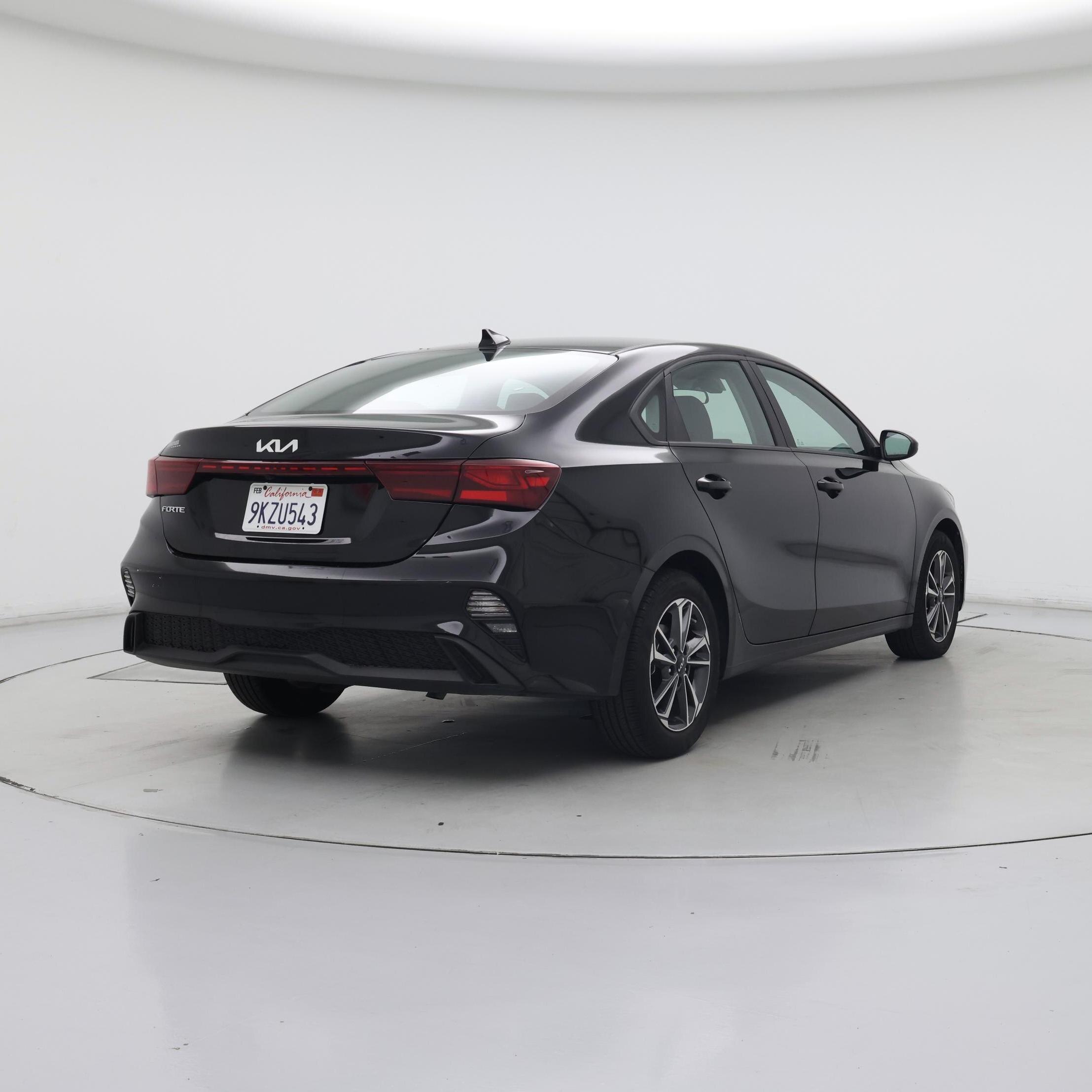 Thumbnail: 2024 Kia Forte - 8