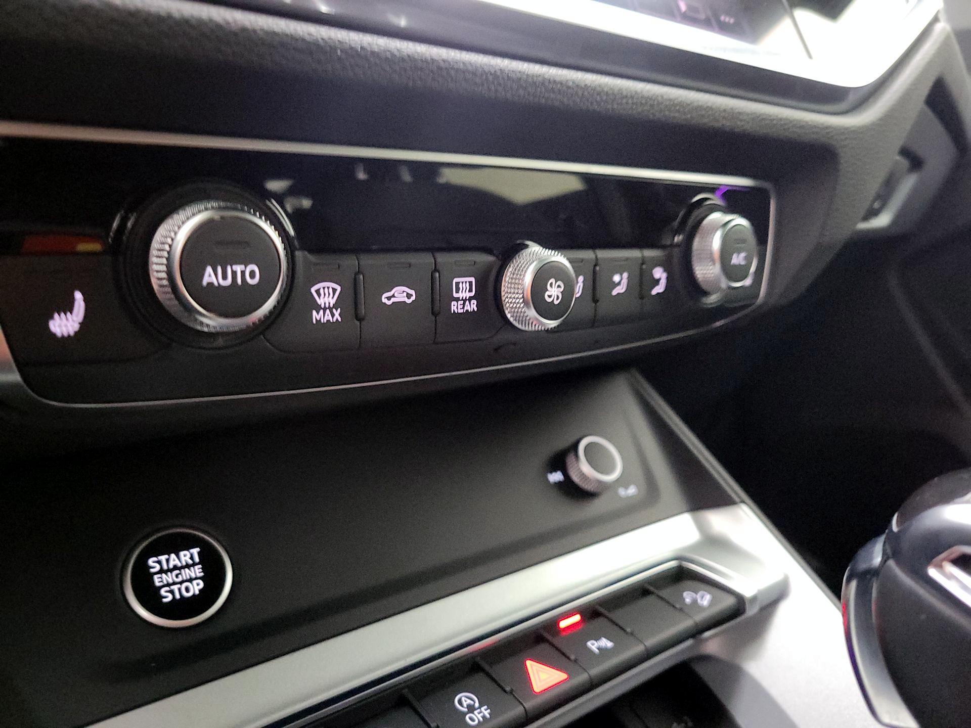 Thumbnail: 2021 Audi Q3 - 16