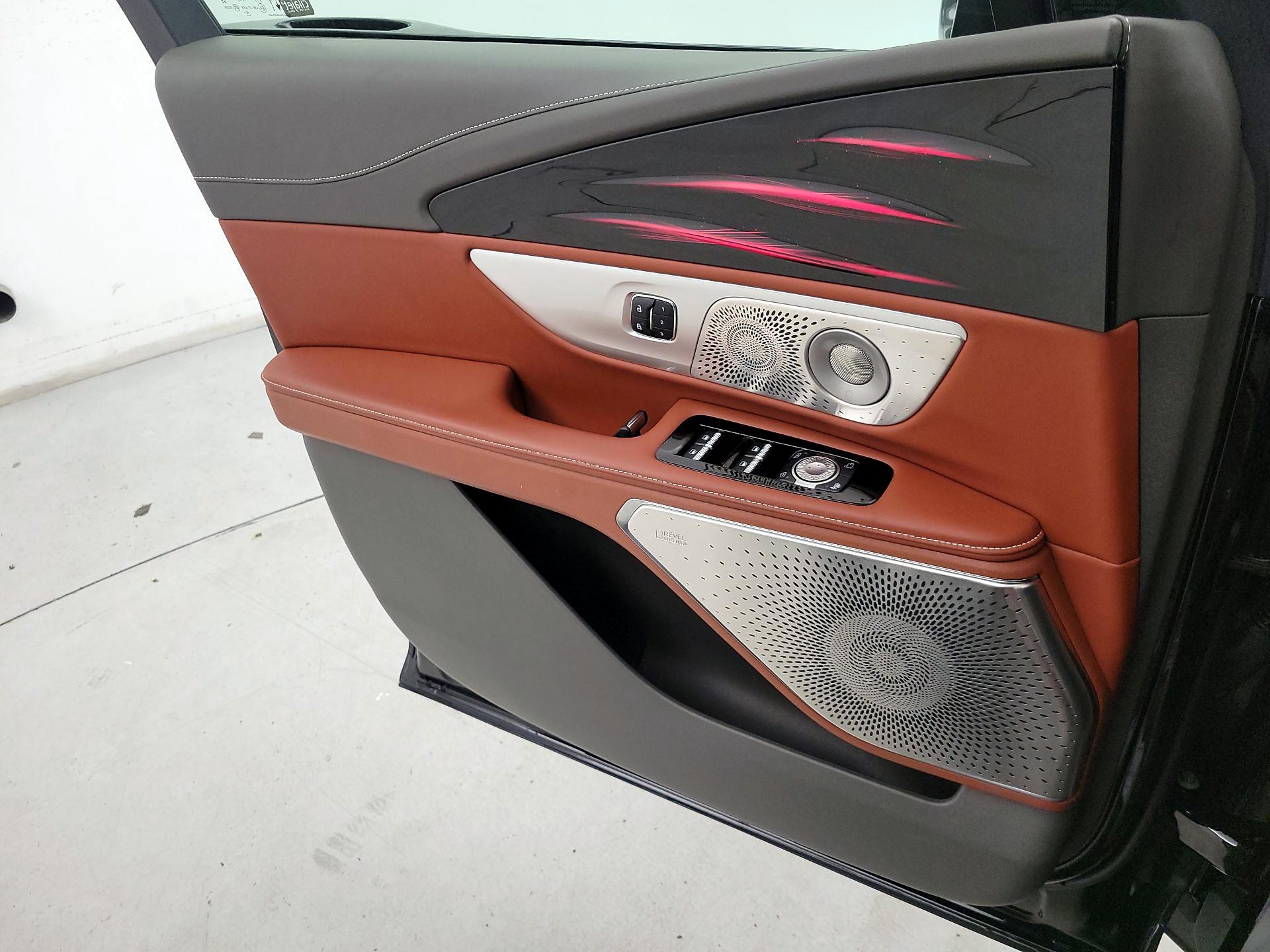 Thumbnail: 2024 Lincoln Nautilus - 12