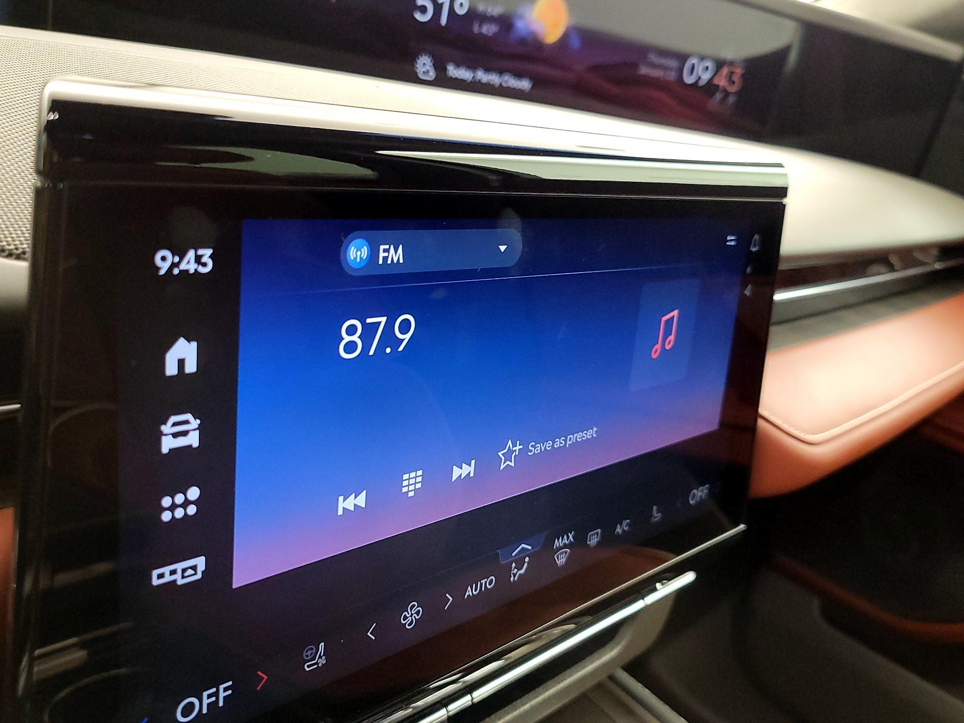 Thumbnail: 2024 Lincoln Nautilus - 16