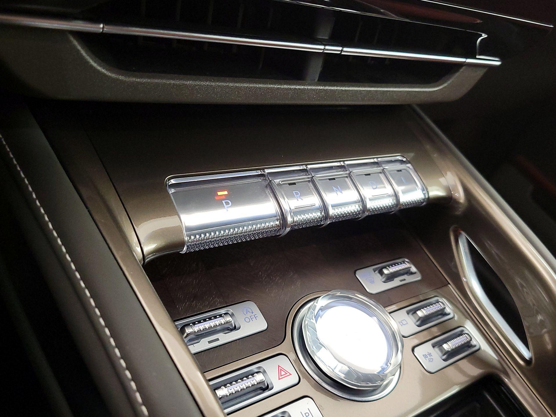 Thumbnail: 2024 Lincoln Nautilus - 18