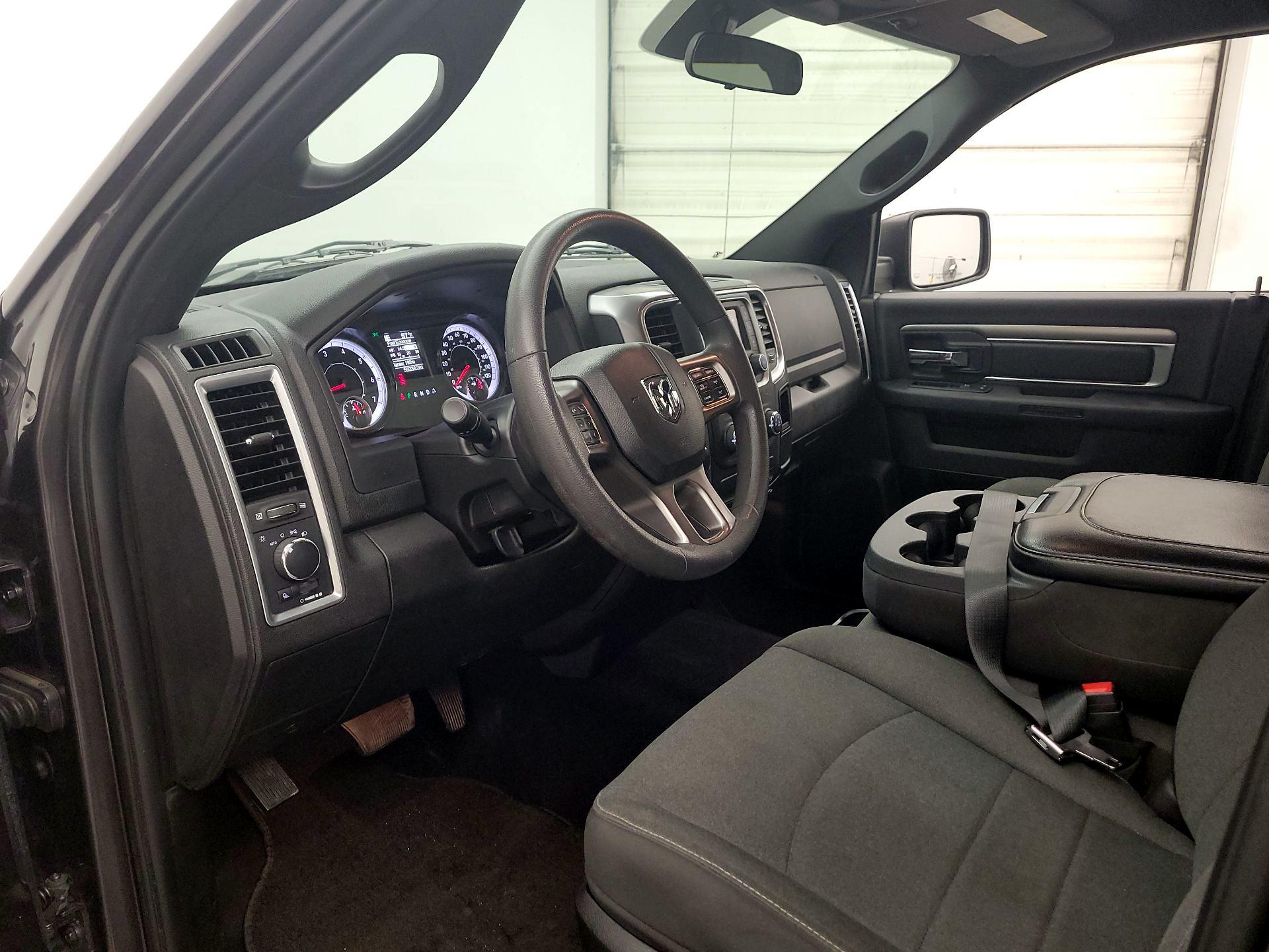 Thumbnail: 2024 RAM 1500 Classic - 11