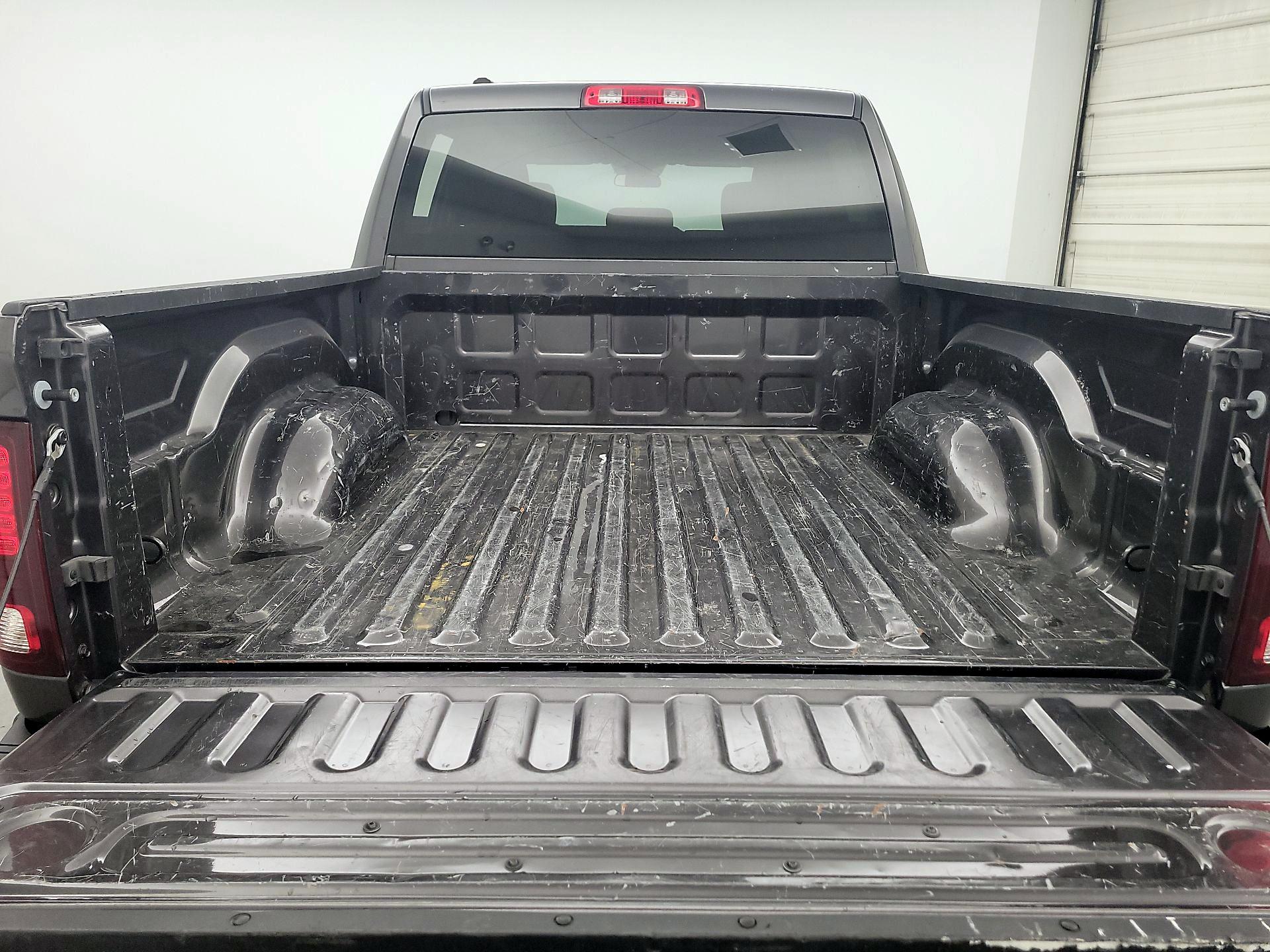 Thumbnail: 2024 RAM 1500 Classic - 16