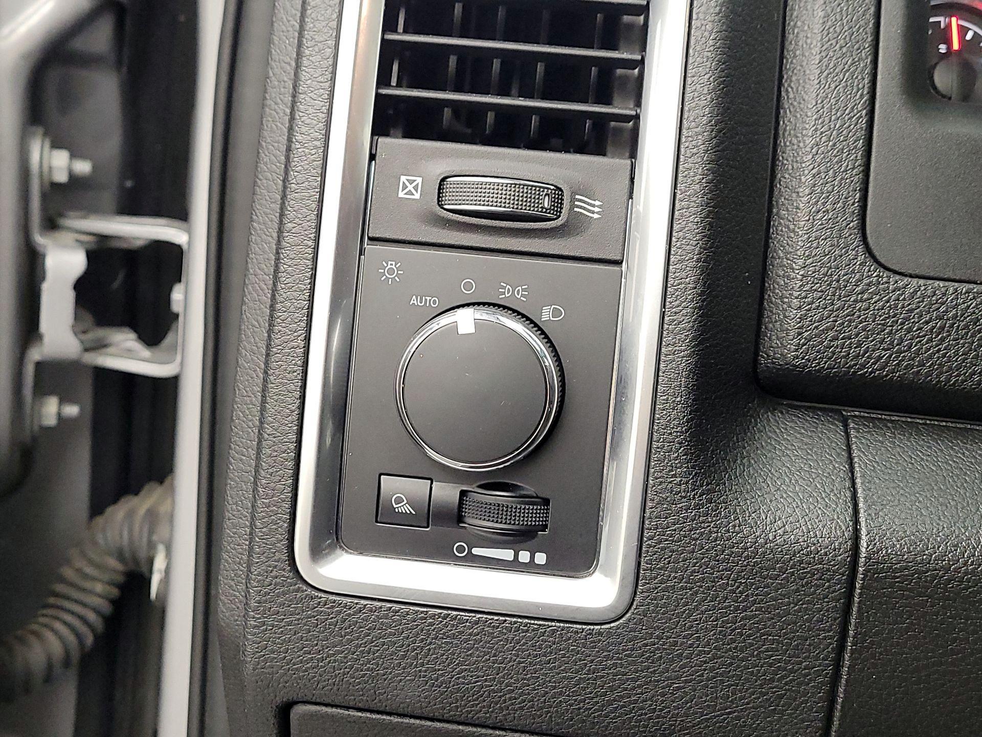 Thumbnail: 2023 RAM 1500 Classic - 13