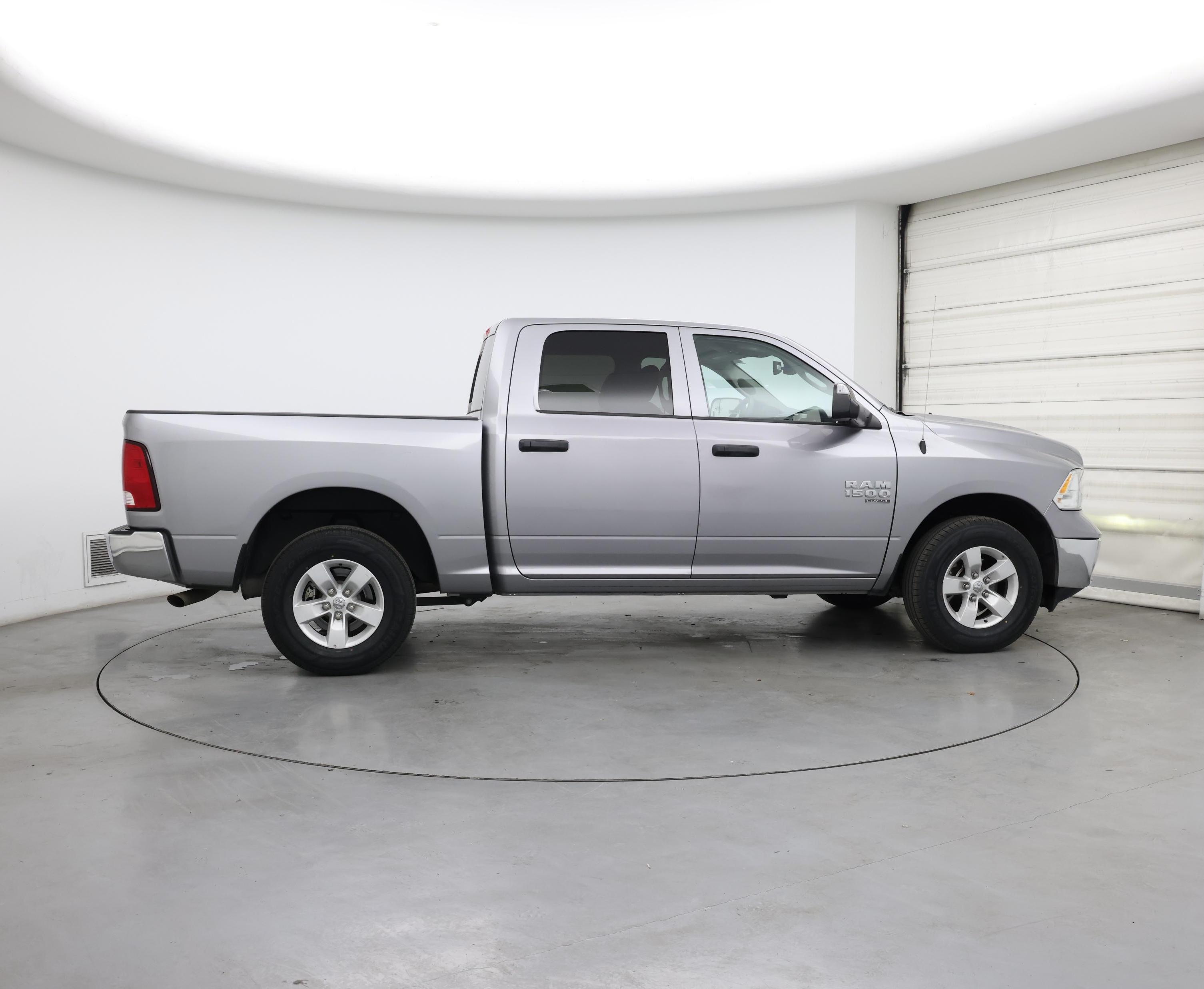 Thumbnail: 2023 RAM 1500 Classic - 7