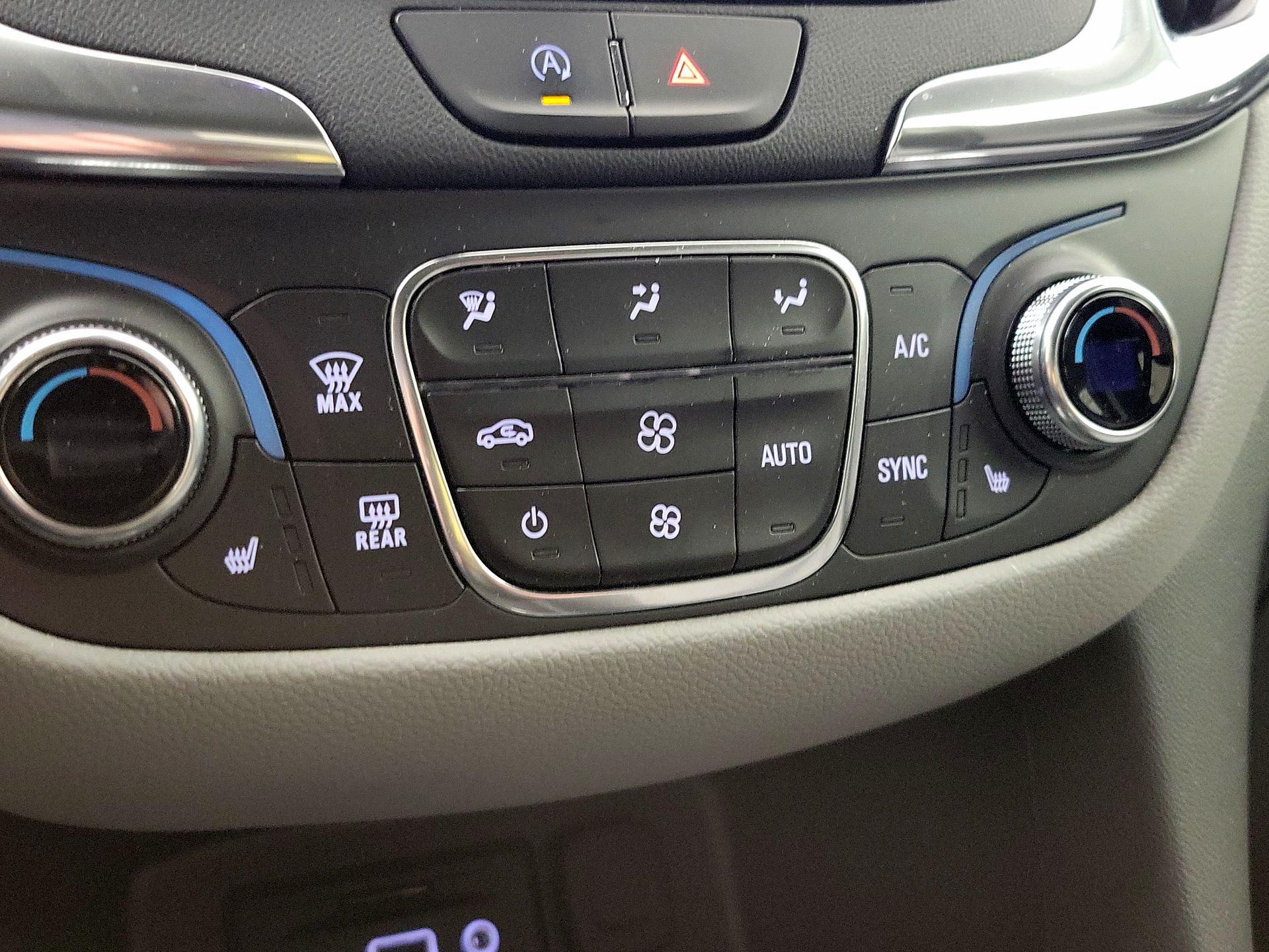 Thumbnail: 2022 Chevrolet Equinox - 17