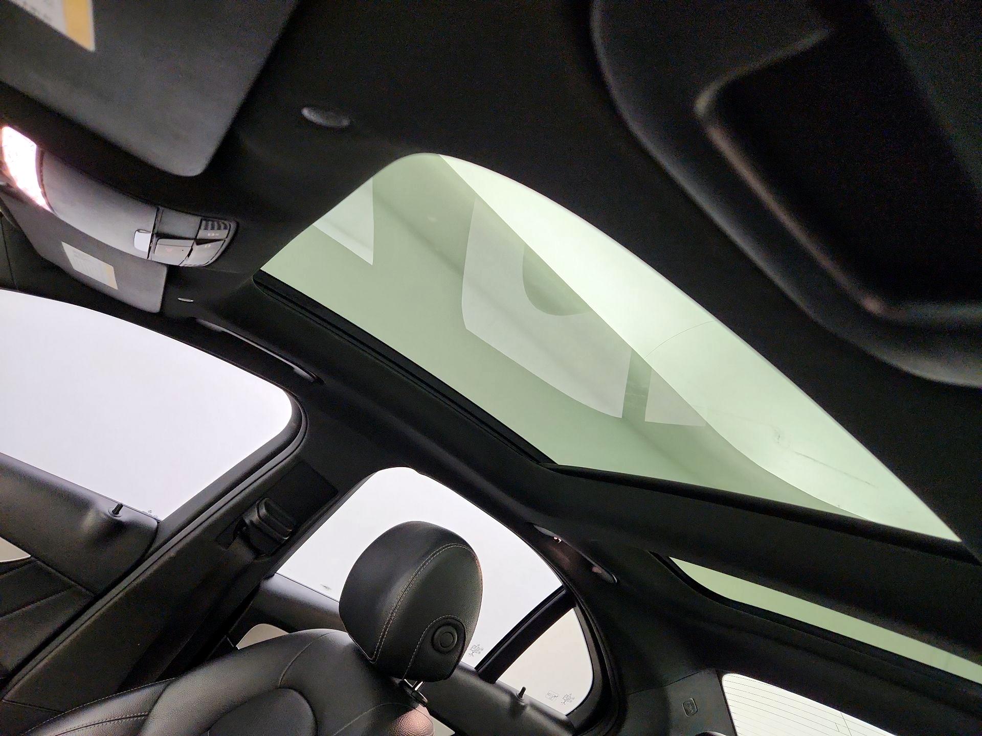 Thumbnail: 2020 Mercedes-Benz C-Class - 17