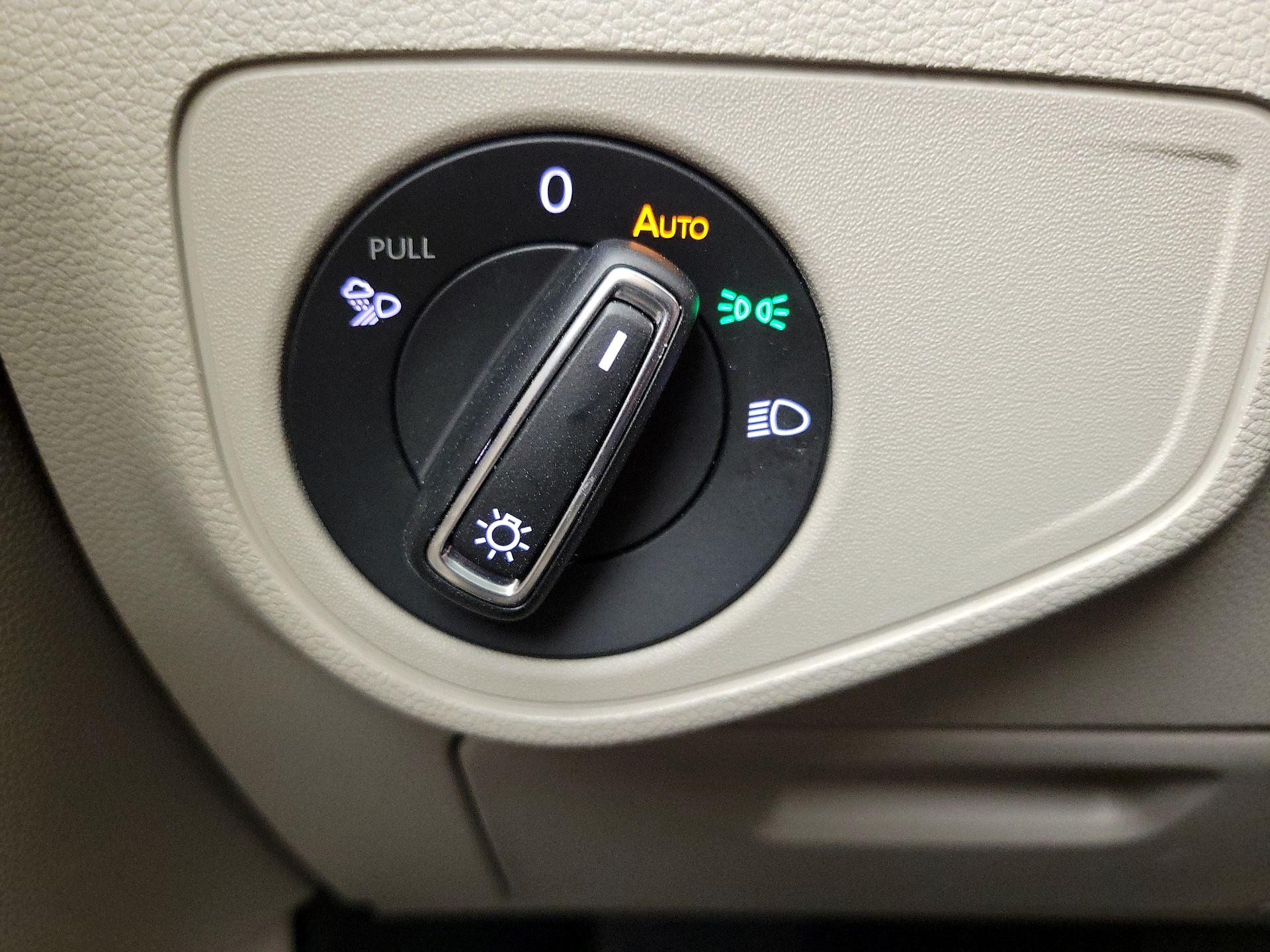 Thumbnail: 2021 Volkswagen Atlas - 13