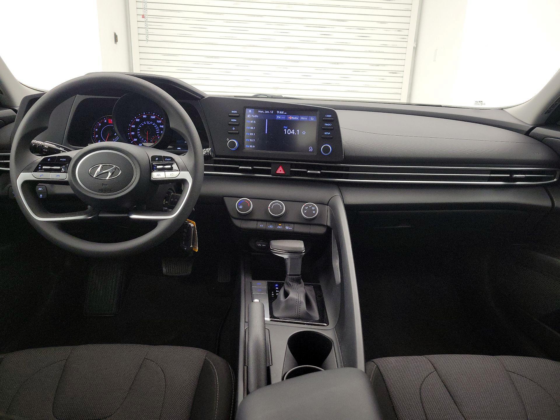 Thumbnail: 2021 Hyundai Elantra - 9