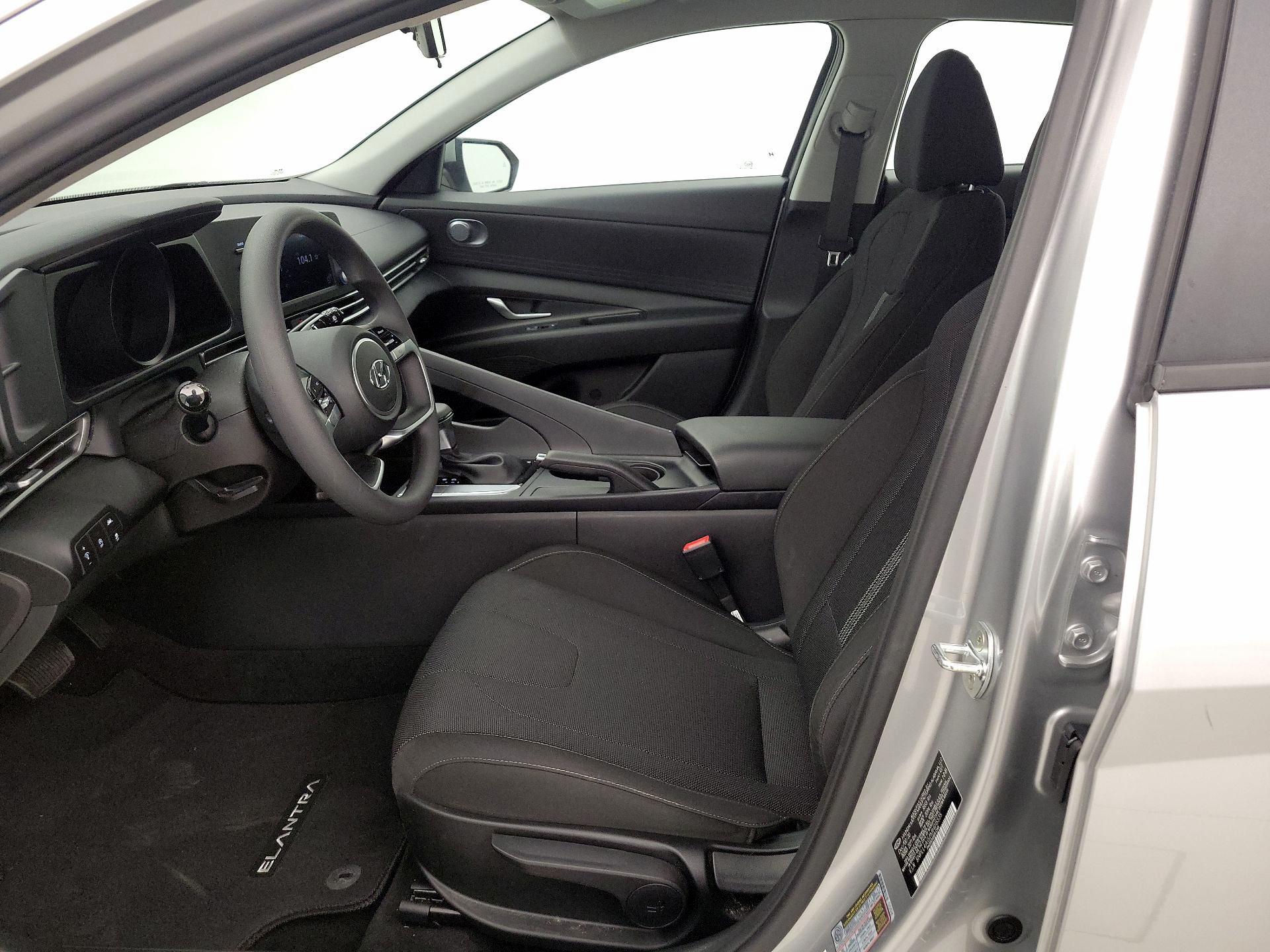 Thumbnail: 2021 Hyundai Elantra - 11