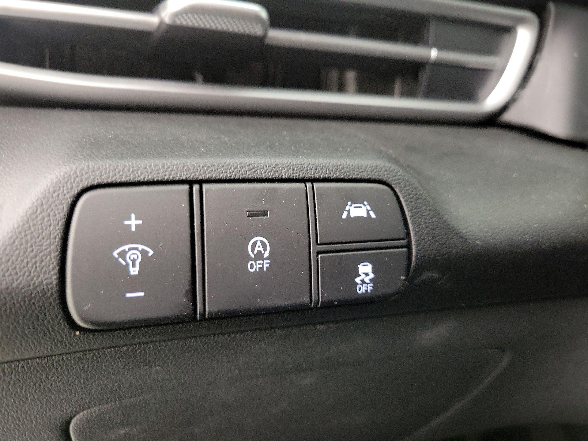 Thumbnail: 2021 Hyundai Elantra - 13