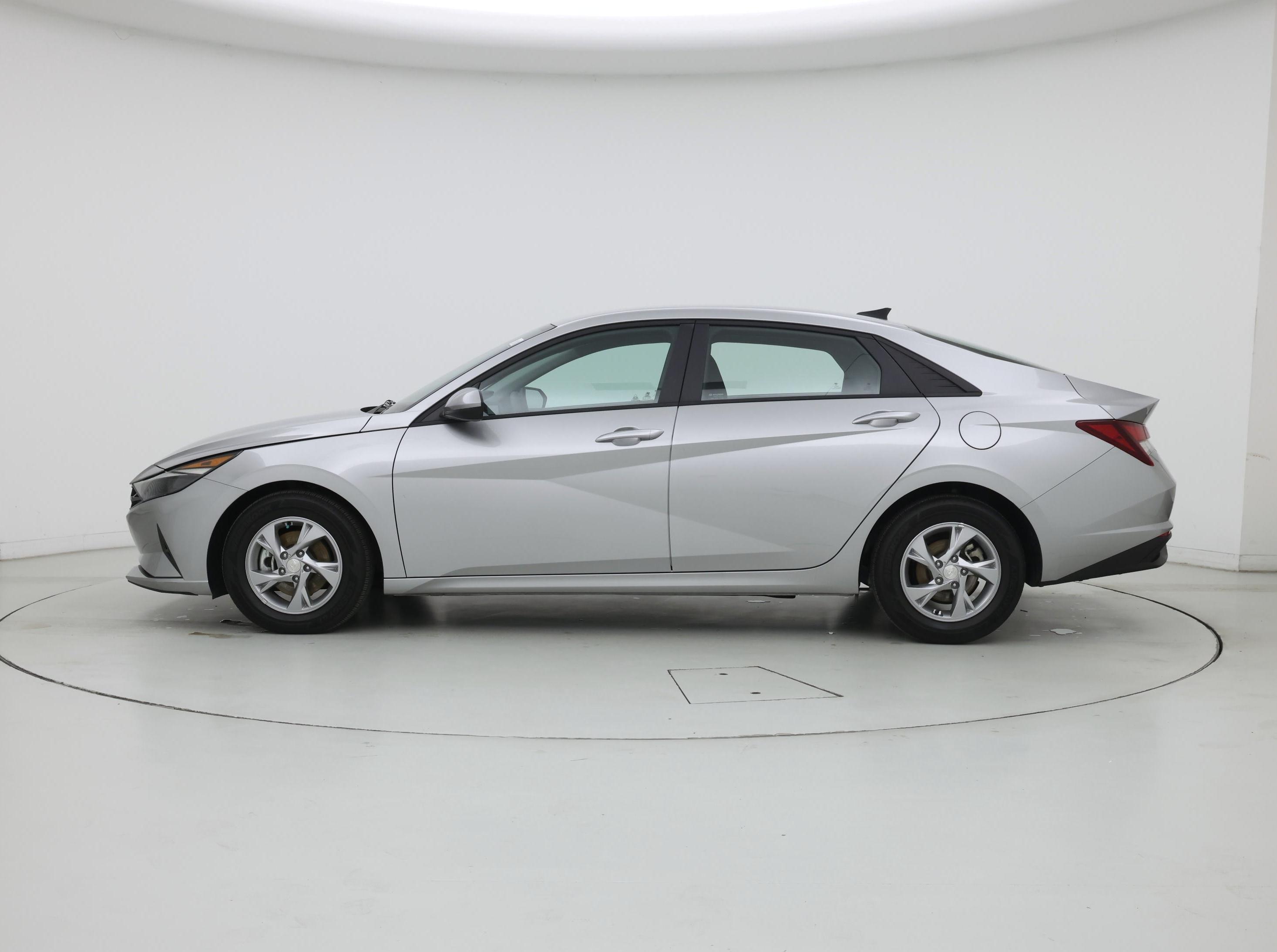 Thumbnail: 2021 Hyundai Elantra - 3