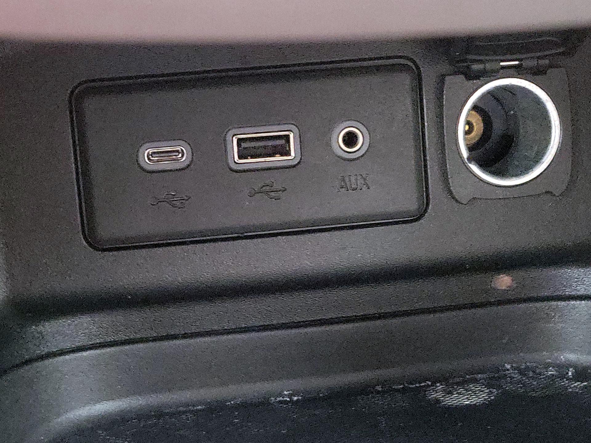 Thumbnail: 2020 Chevrolet Equinox - 18